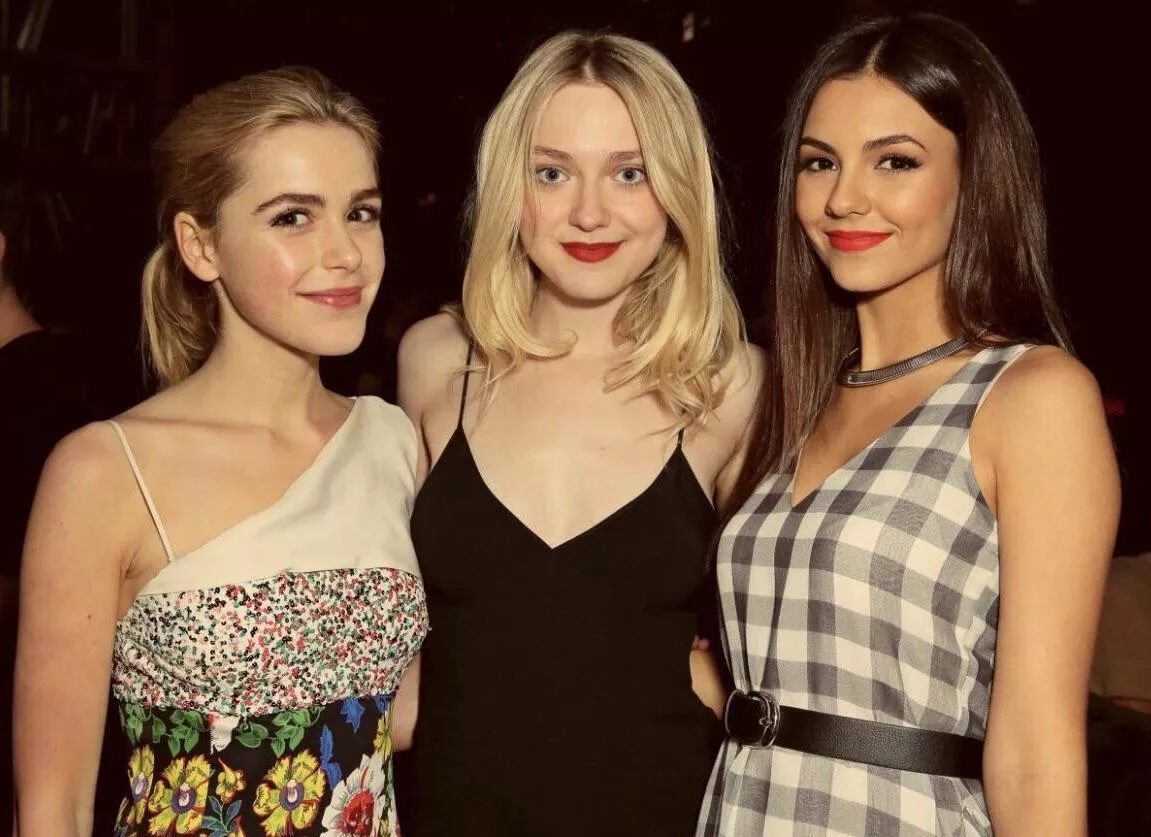 Kiernan Shipka, Dakota Fanning, Victoria Justice posted by wingedarcticfox