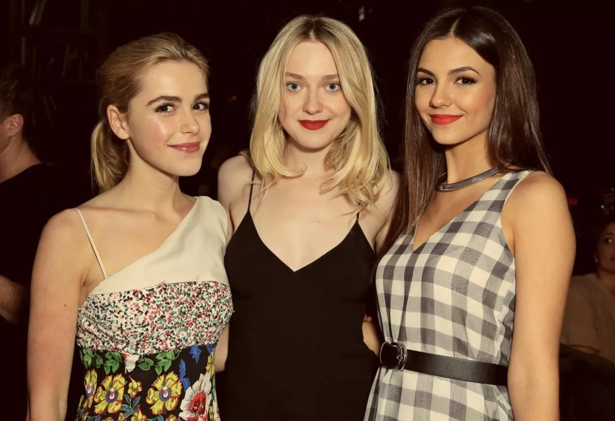 Kiernan Shipka,Dakota Fanning & Victoria Justice posted by sagar7854