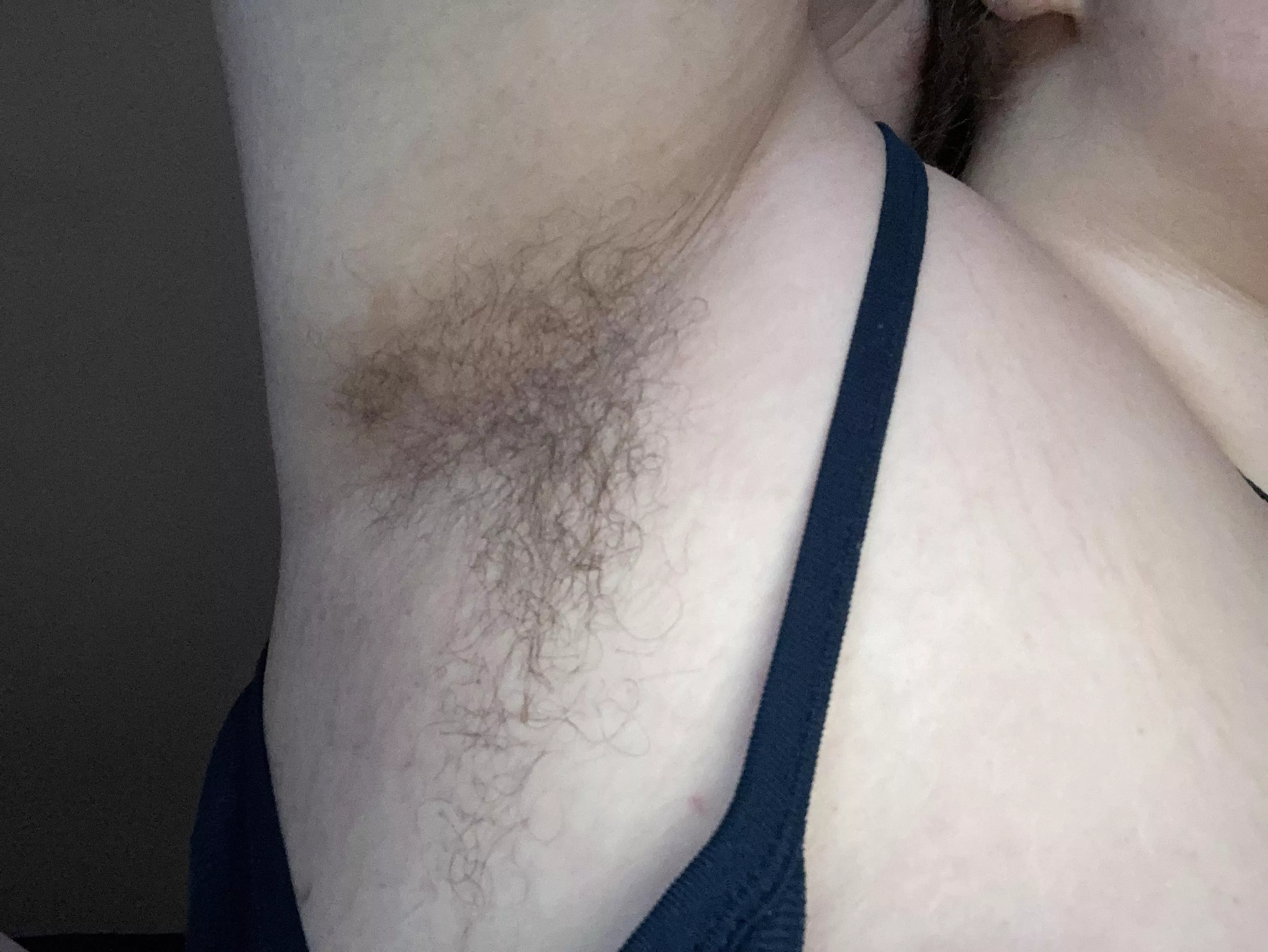 kiss my hairy armpits! posted by goddesskarma3