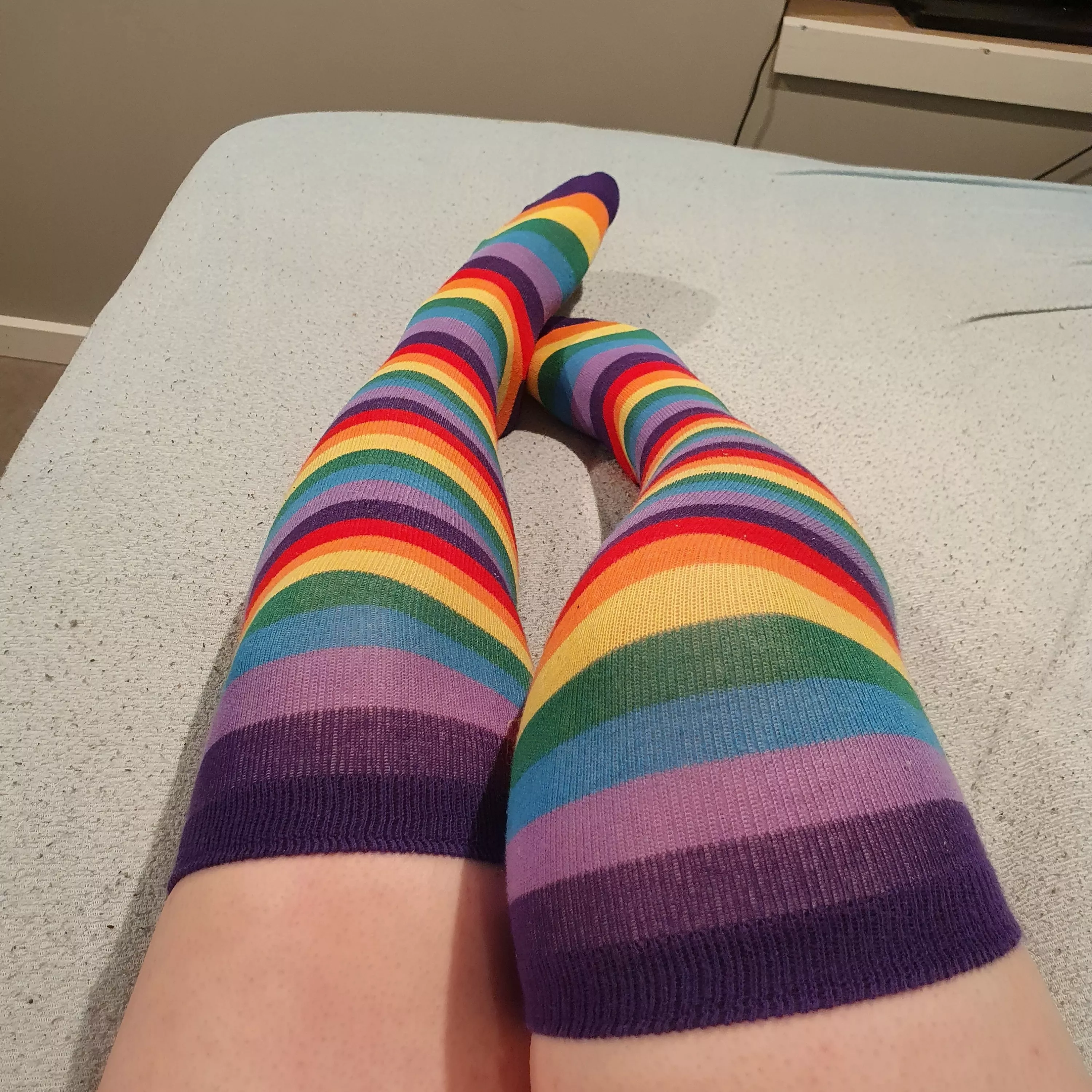 Kneesocks UwU 🥰🙈 posted by VanillaSlutXX