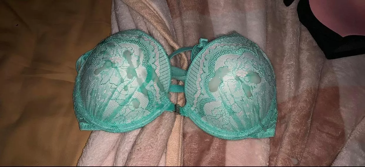 La Senza Bra posted by soulxalchemist