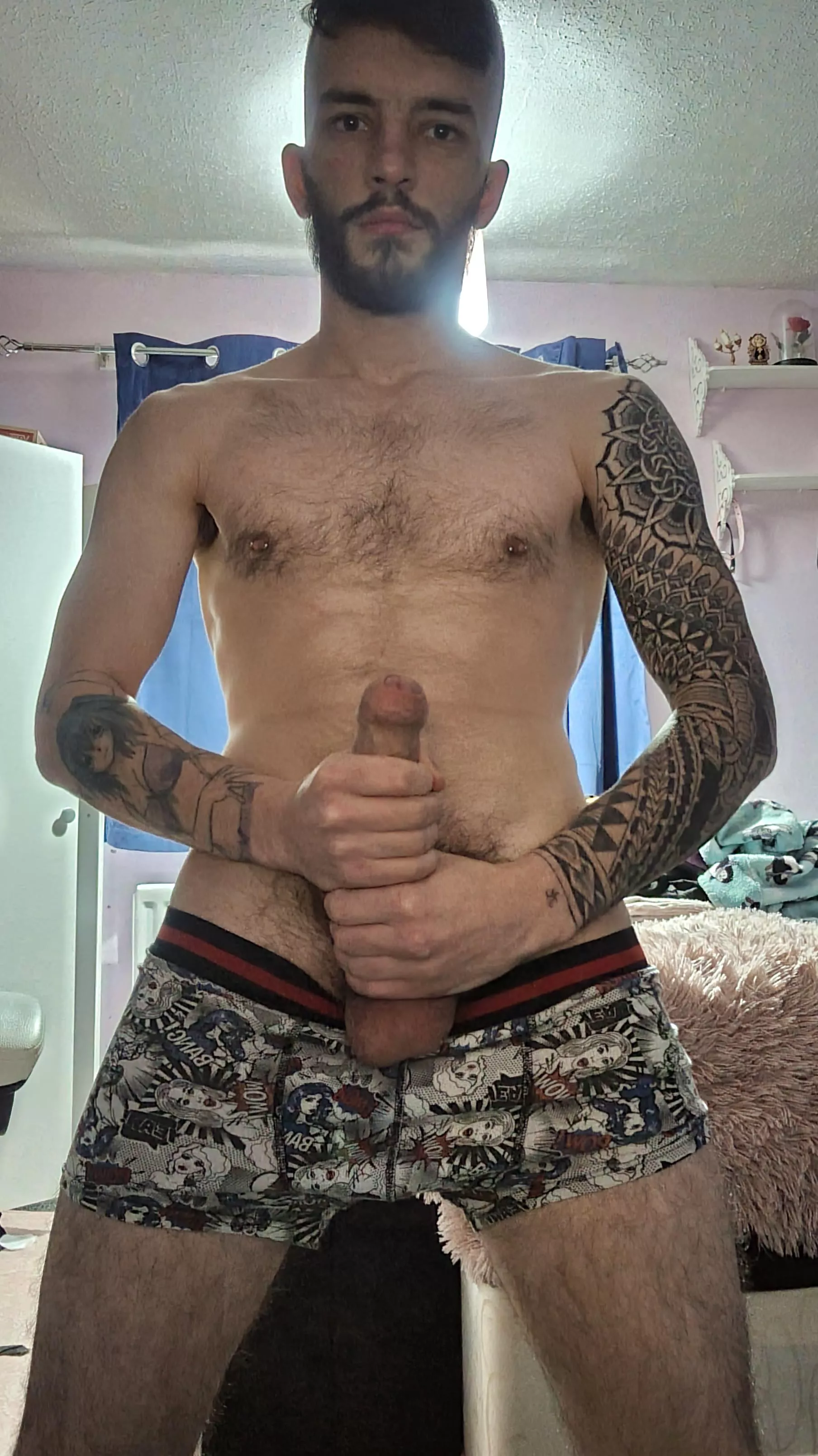 Last post got removed for lack of beard i hope this is good enough 😫 posted by DaddysNewKink