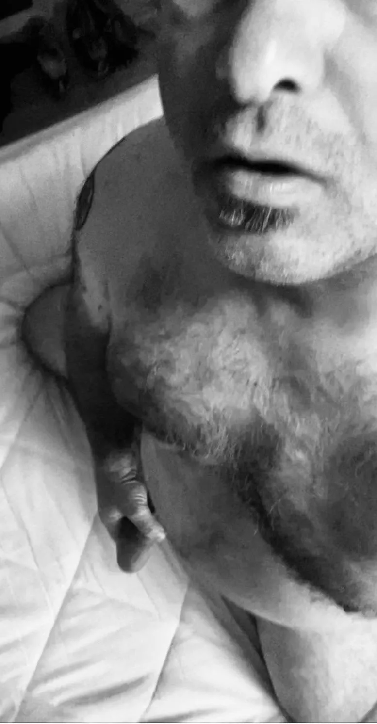 Late 40â€™s Sicilian daddy! Love watching other guys cumm posted by Thin-Inspector