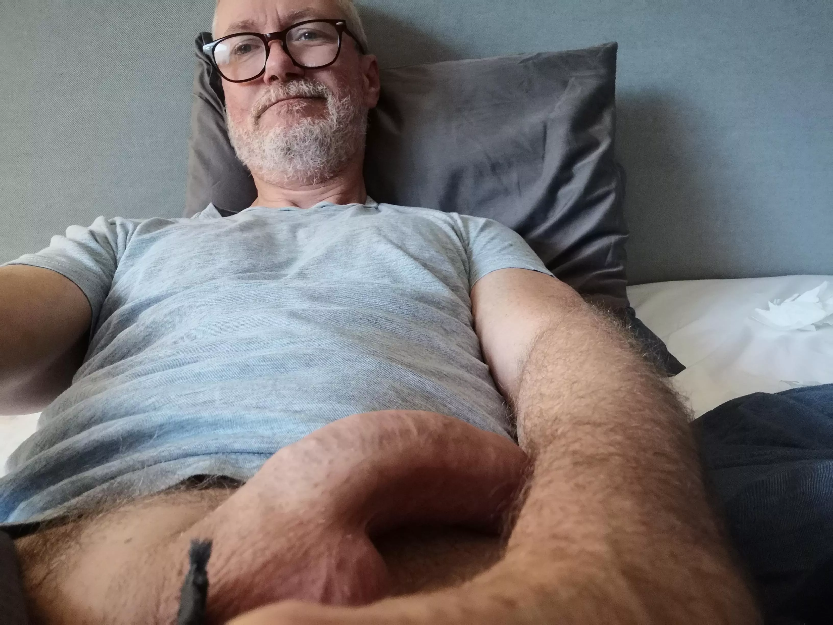 Lazy Sunday dad (55) posted by Hotdaddy4hot