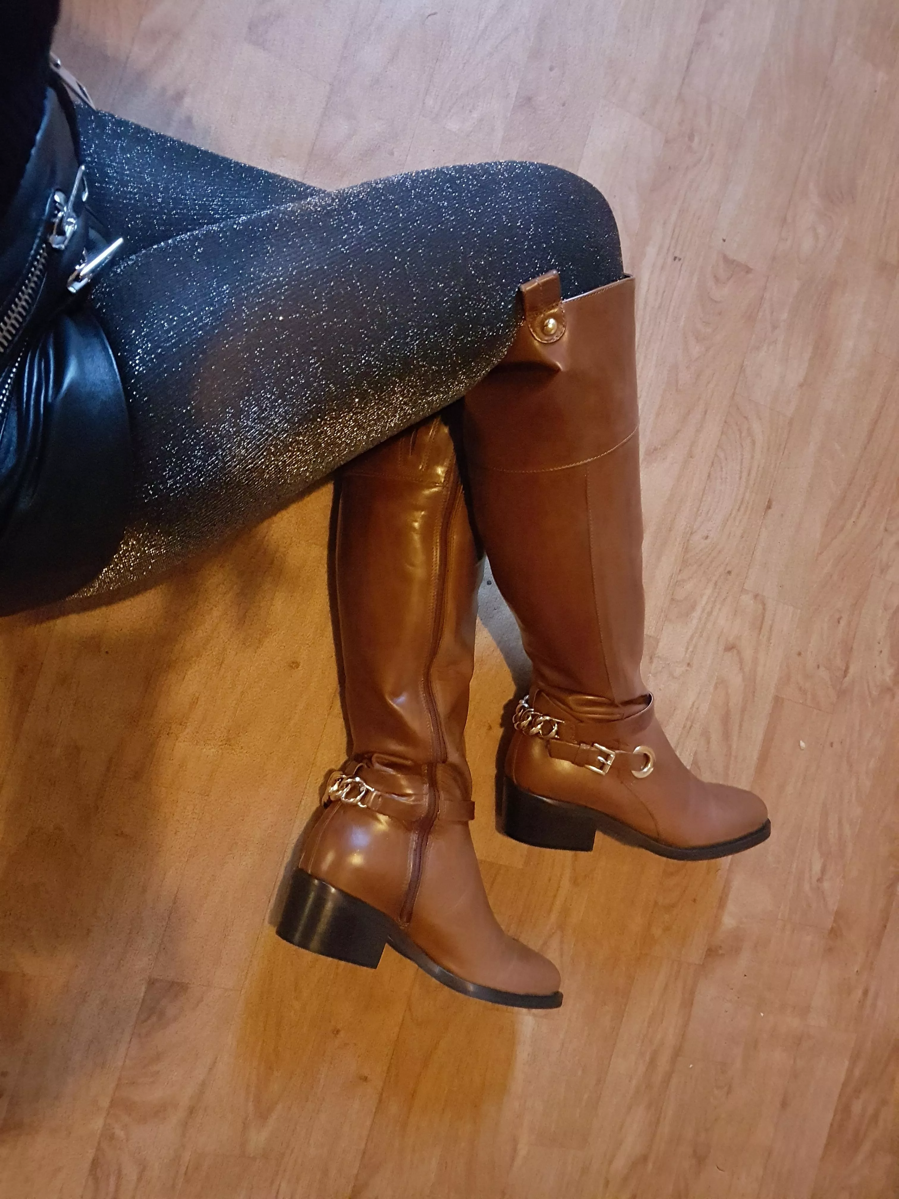 Leather hotpants, tights & brown leather riding boots. More photos are on my AVN fansite posted by SpoiltPrincessG