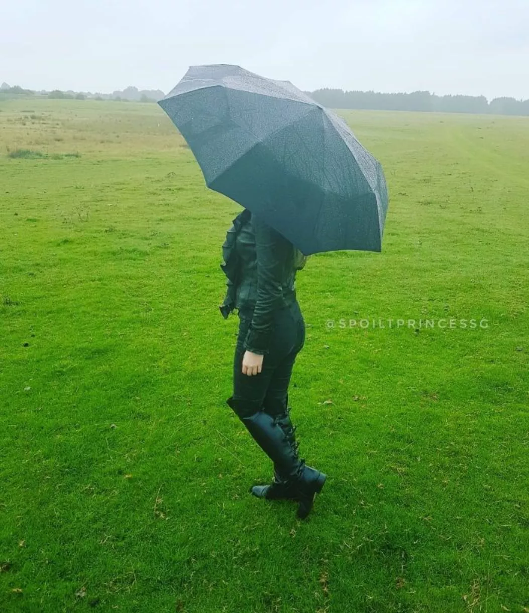 Leather jacket, leather boots in the rain. posted by SpoiltPrincessG