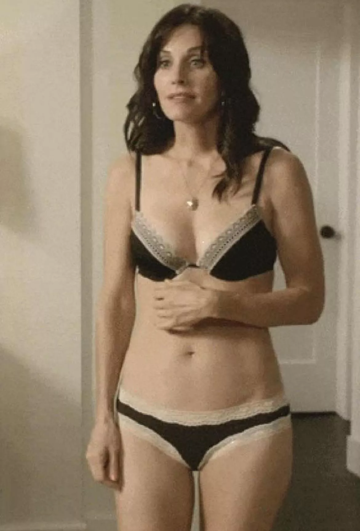 Letâ€™s jerk for Courtney Cox posted by qwertyuiop342