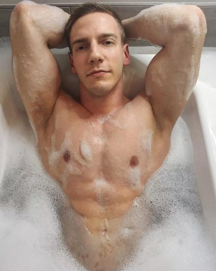 Lets take a bath 😈😏💦 posted by John_fitness91