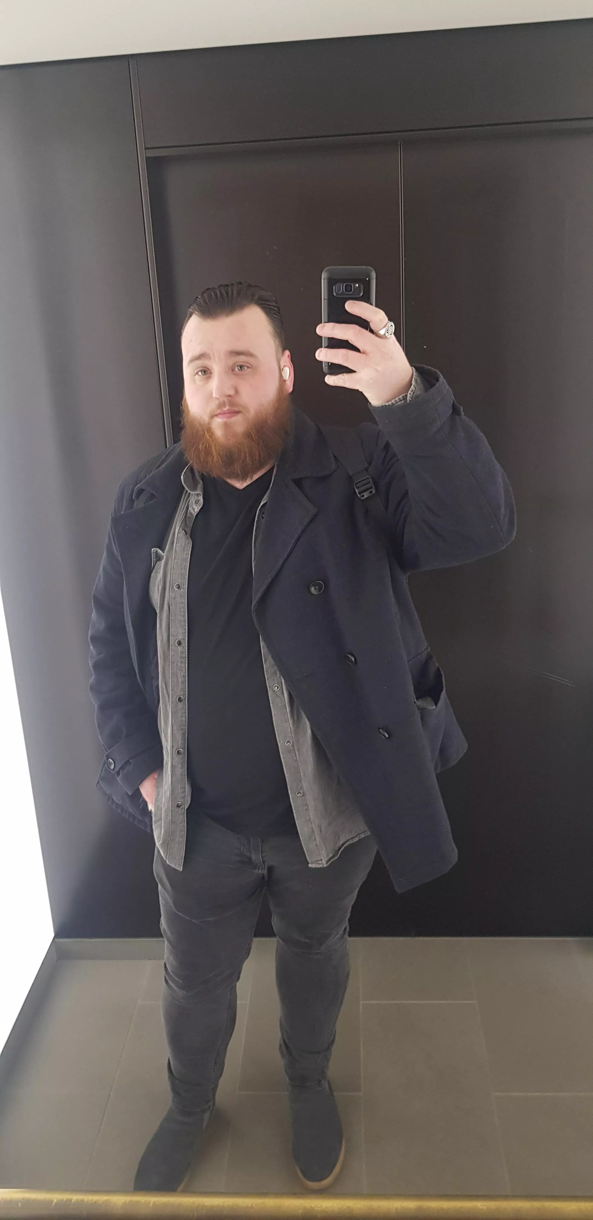 Lift selfie posted by beardednchubbyguy