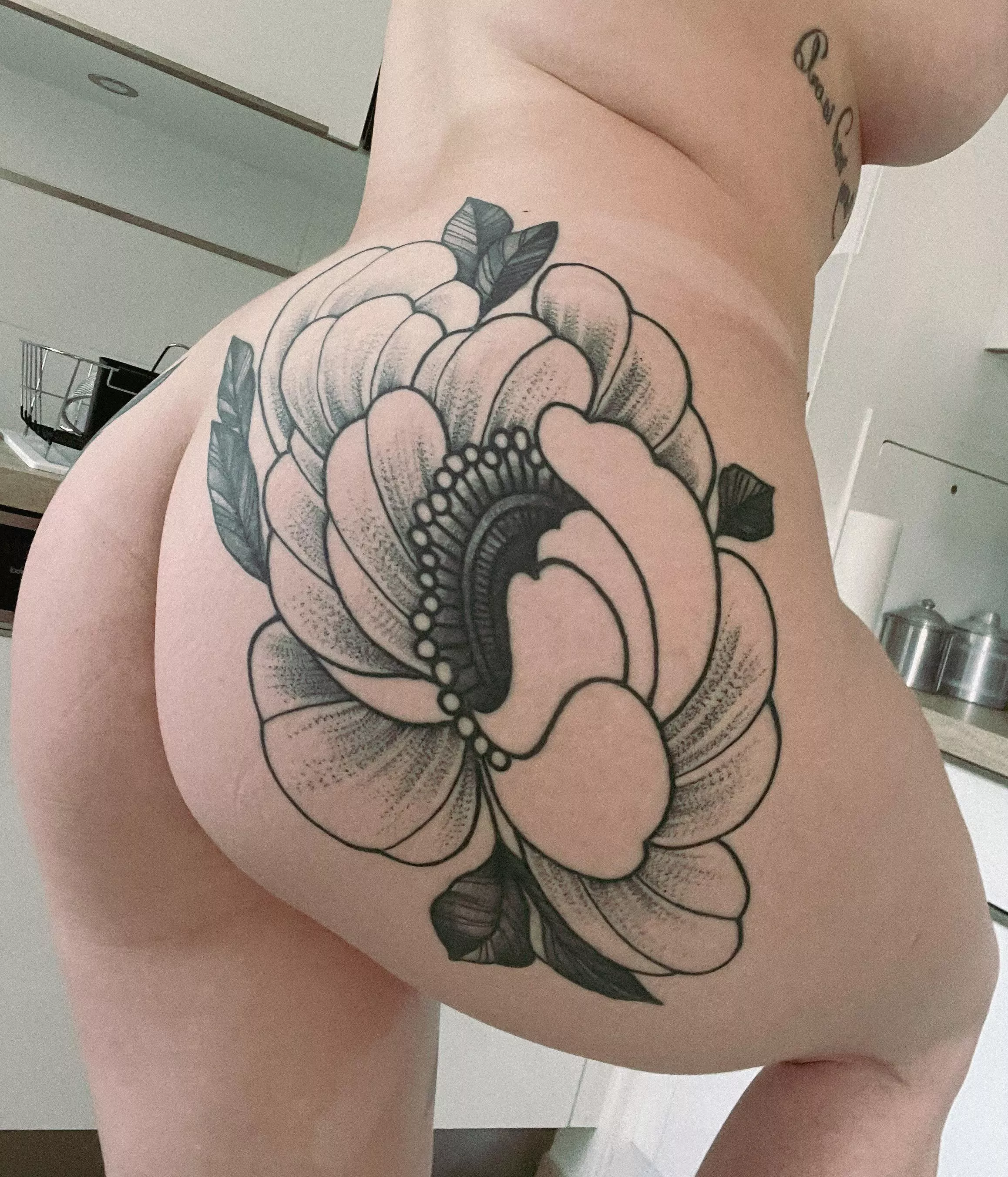 Like my thicc and fit ass ? Tell me what you think ! 🍑🔞 posted by Aeris_from_midgar