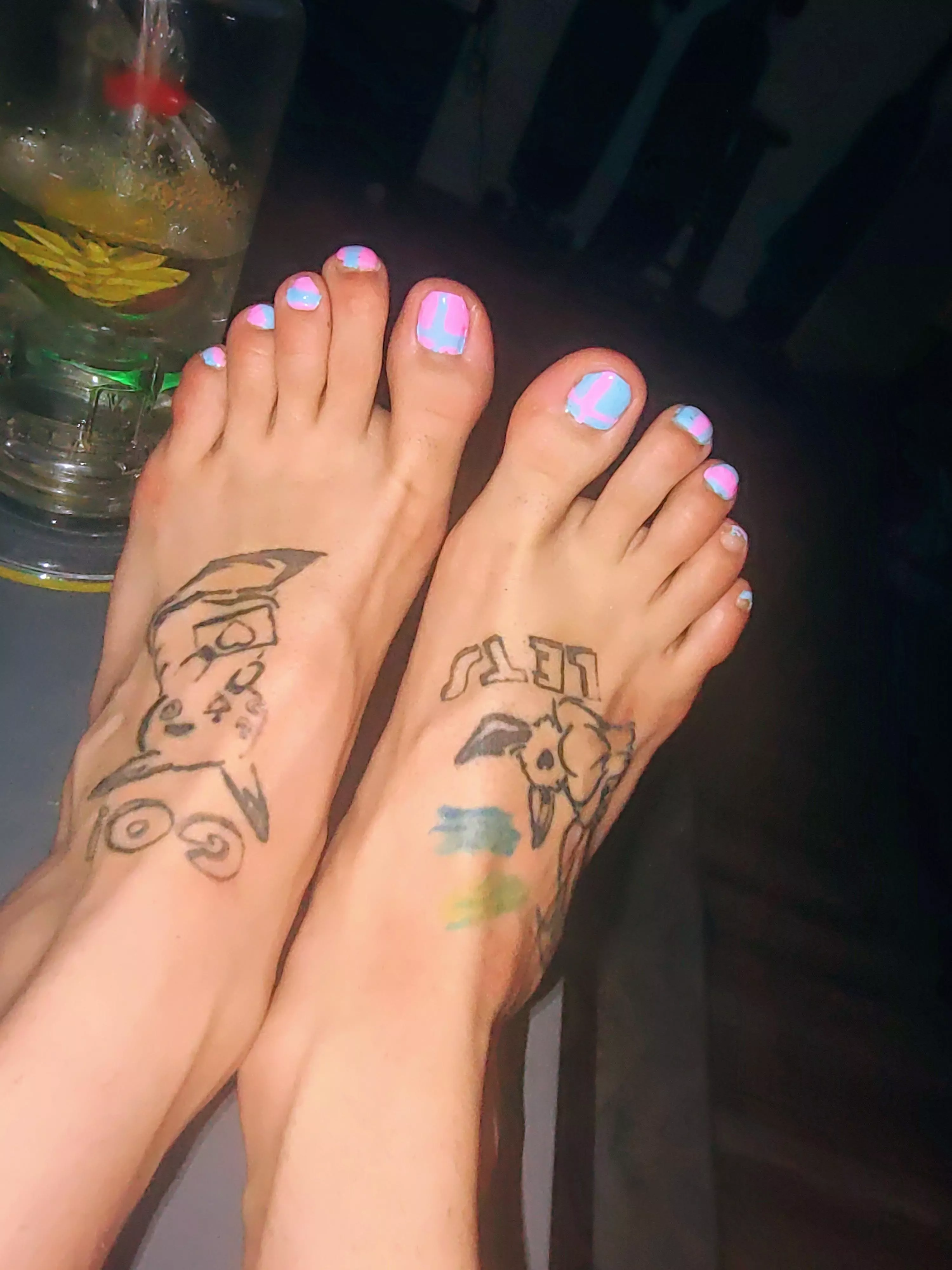 Like my toes 💙💖💙💖 posted by zenkittygirl