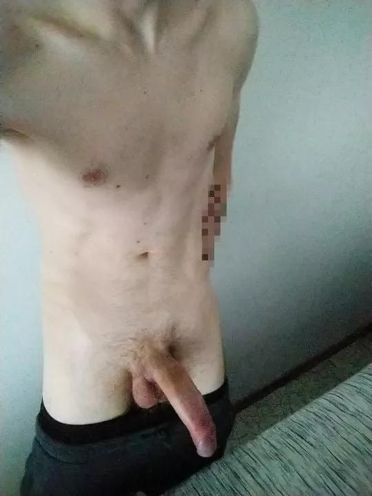 Lil surprise (M) posted by roomymido