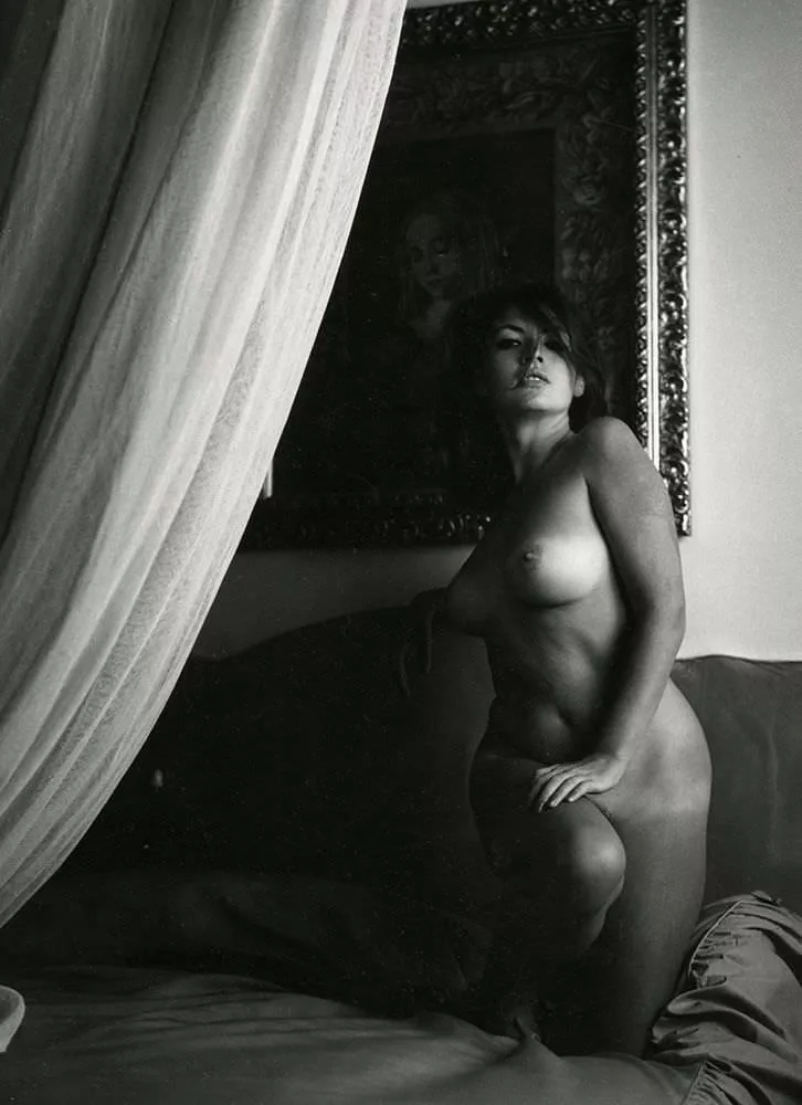 Linda Veras in Rome by Peter Basch, 1965 posted by saudelobaes