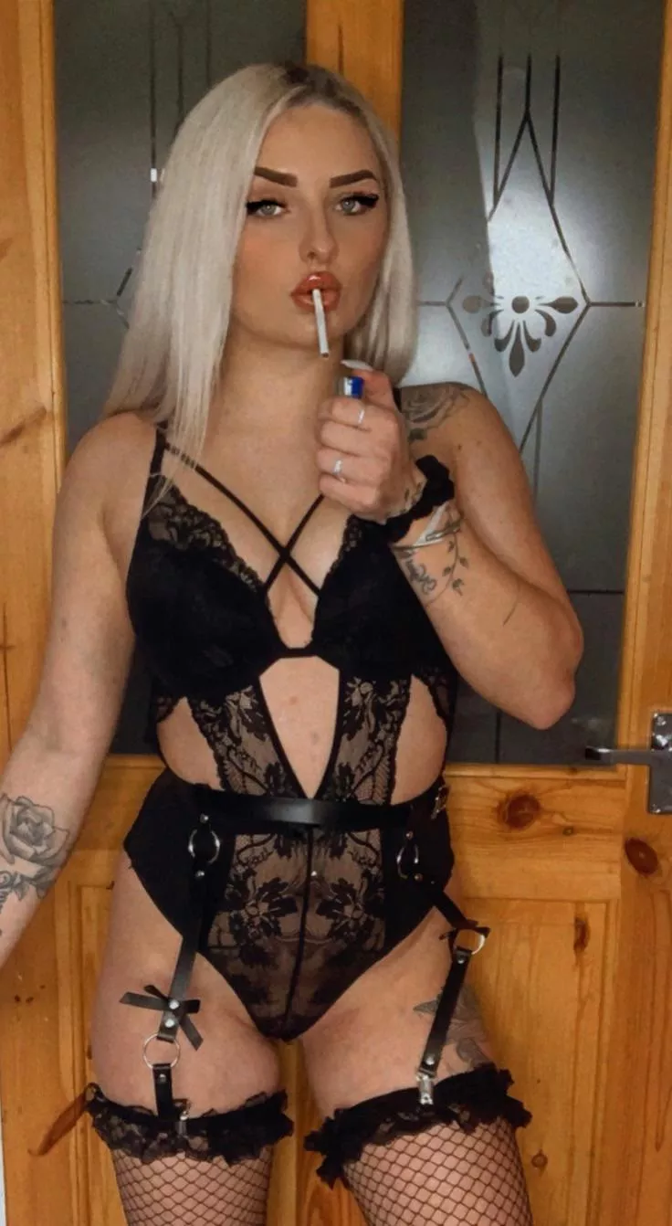 Lingerie&Smoke😈 Happy Weekend posted by ItzQueen