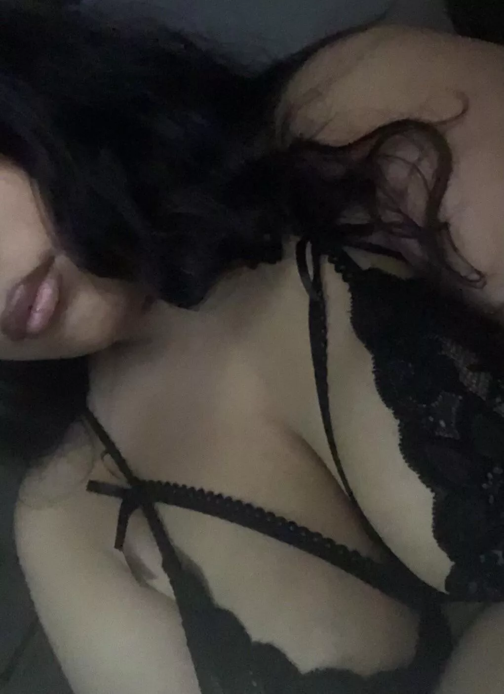 lips or tits? ðŸ˜ˆ posted by bigtittedbtch