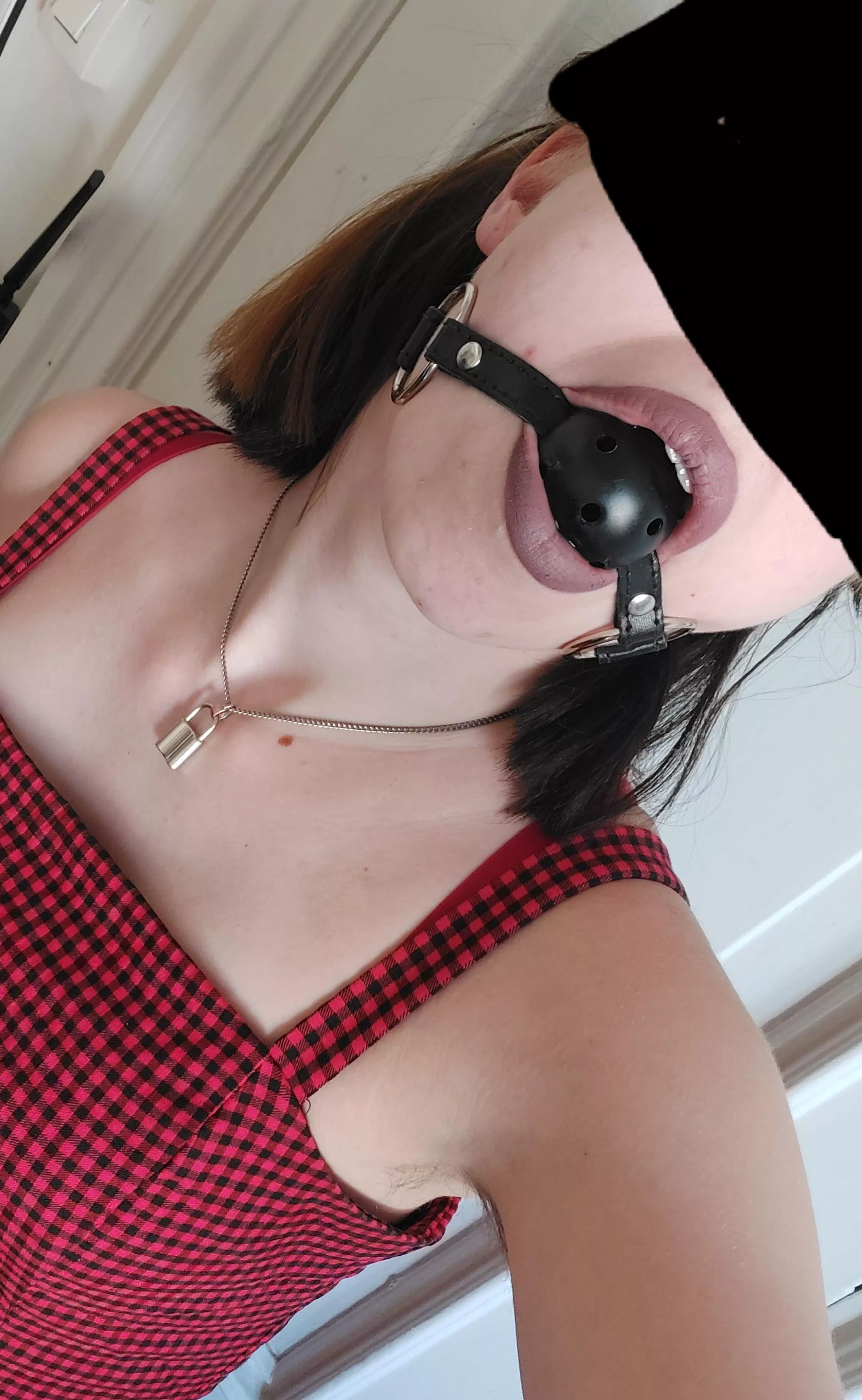 Lipstick and a gag works well together, don't you think? posted by Spellbound-bitch