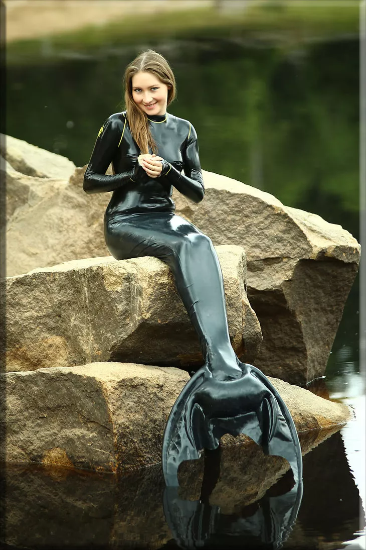 Little (rubber) mermaid posted by shiny_numbers