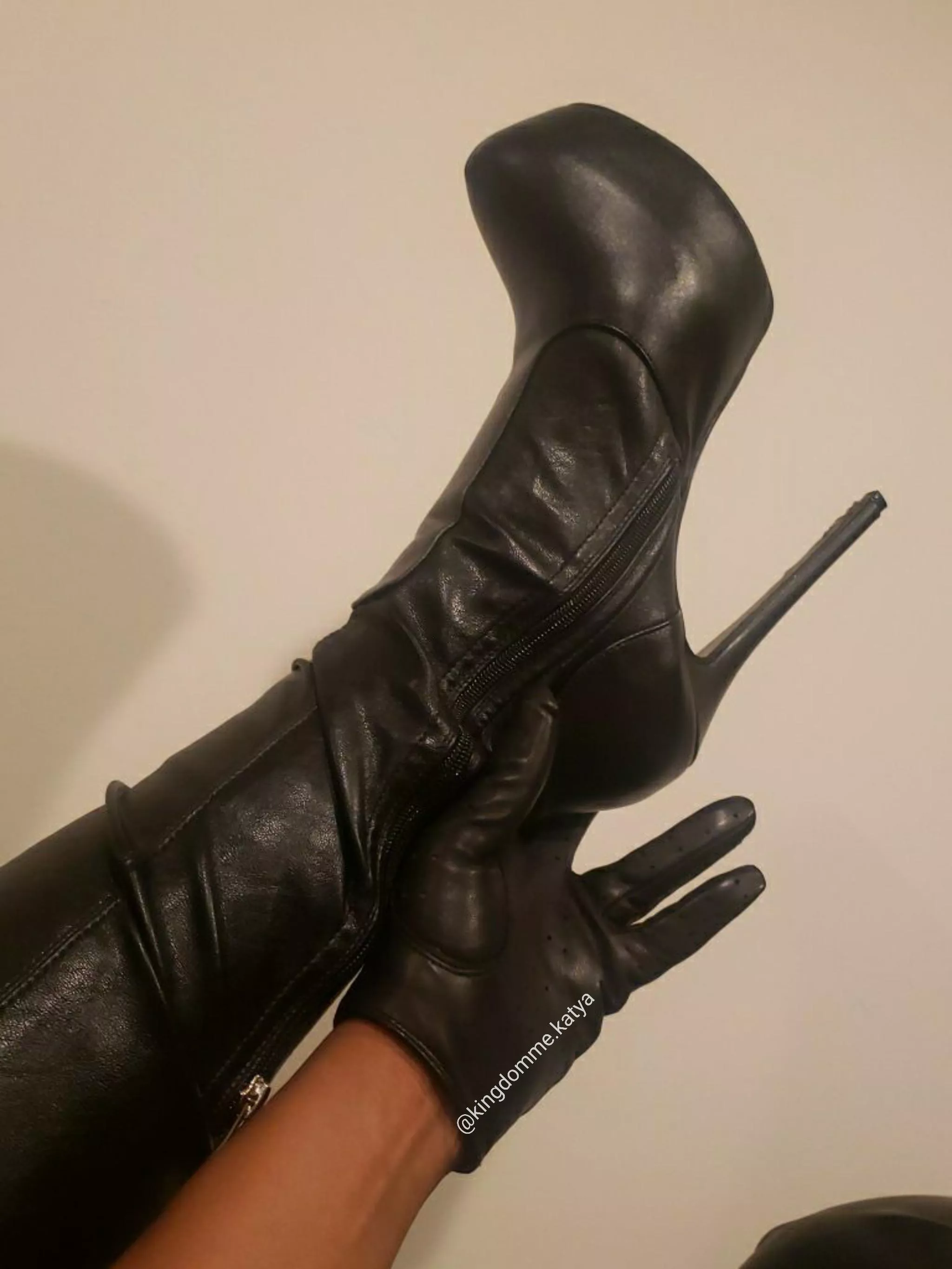 Long and leathery (5