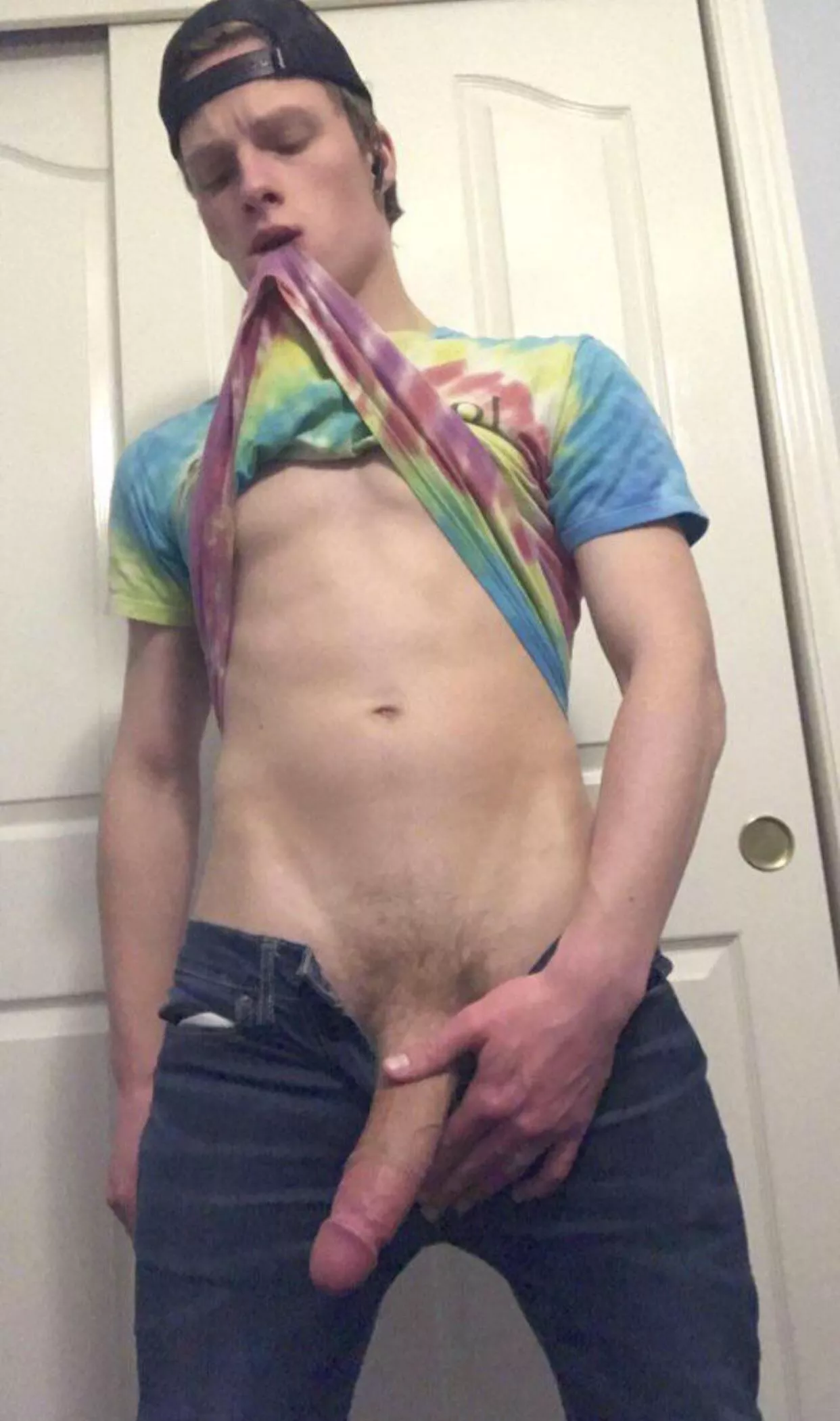 Look at my cock bro 🤤 posted by onceuponatwink