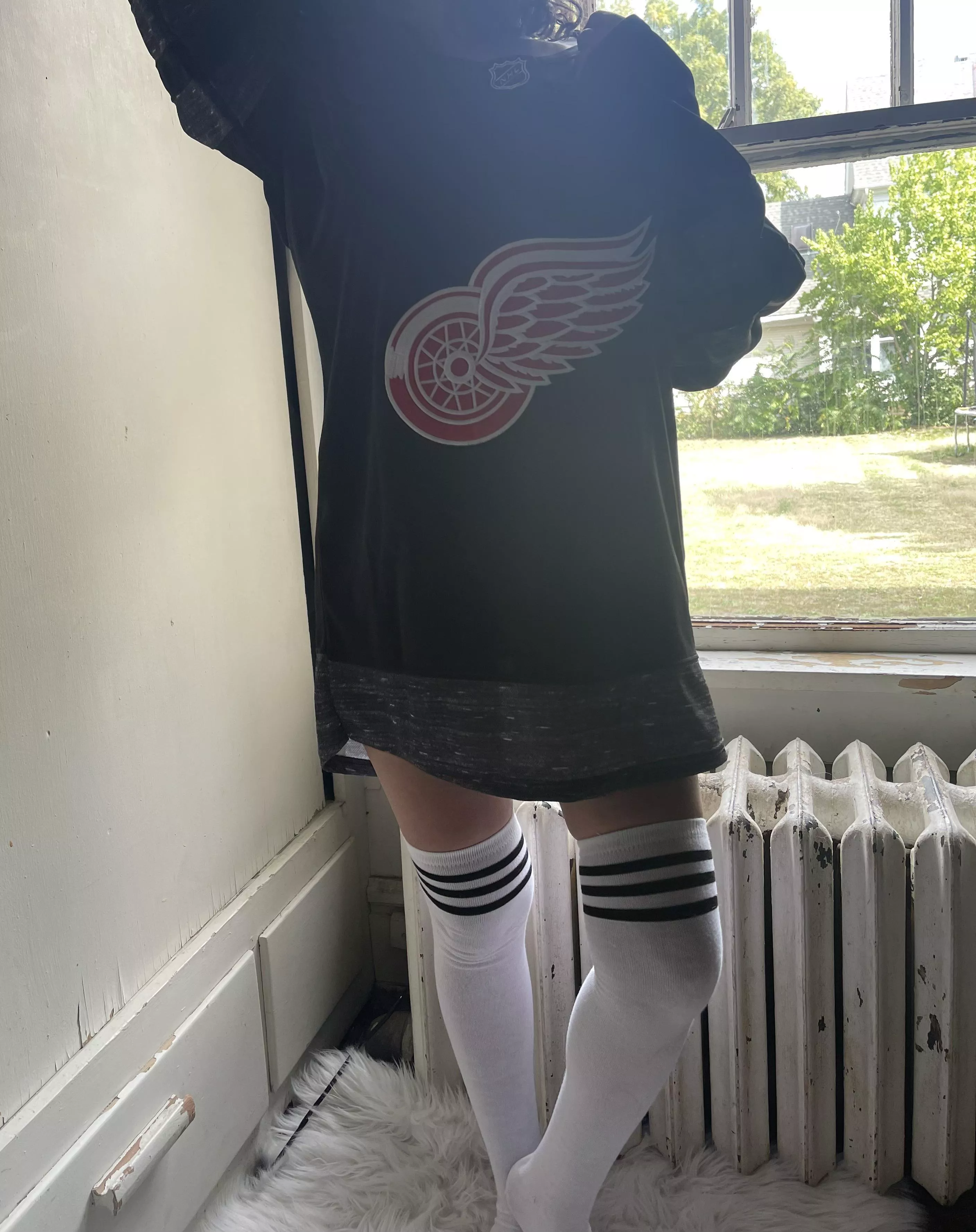 Looking [f]or a good d man🐙🏒LGRW🥅🚨 posted by UhSecret