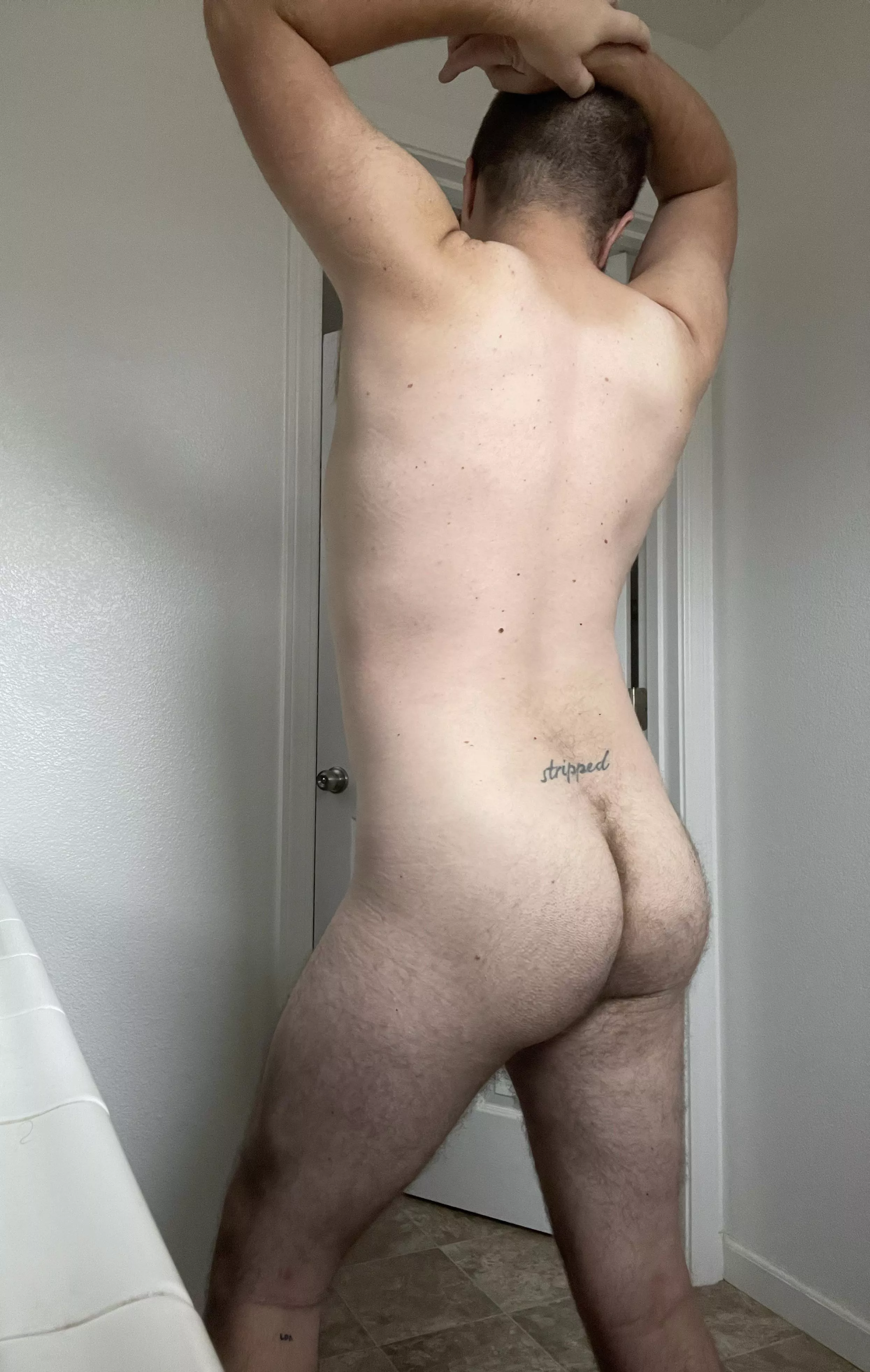 Looking for someone to come worship me (32) posted by croookshankss