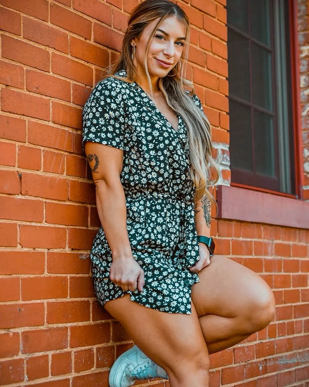 Looking hot AF with those thick thighs posted by lhwchamp