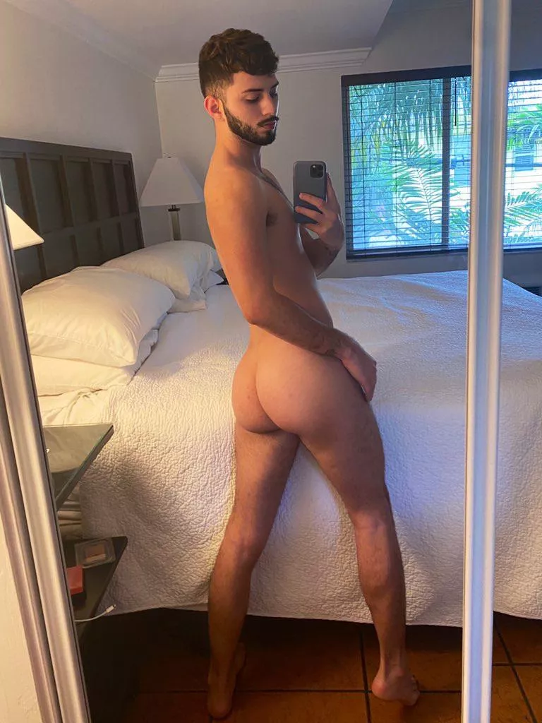 Lord have mercy 🍑 posted by Summervillain23