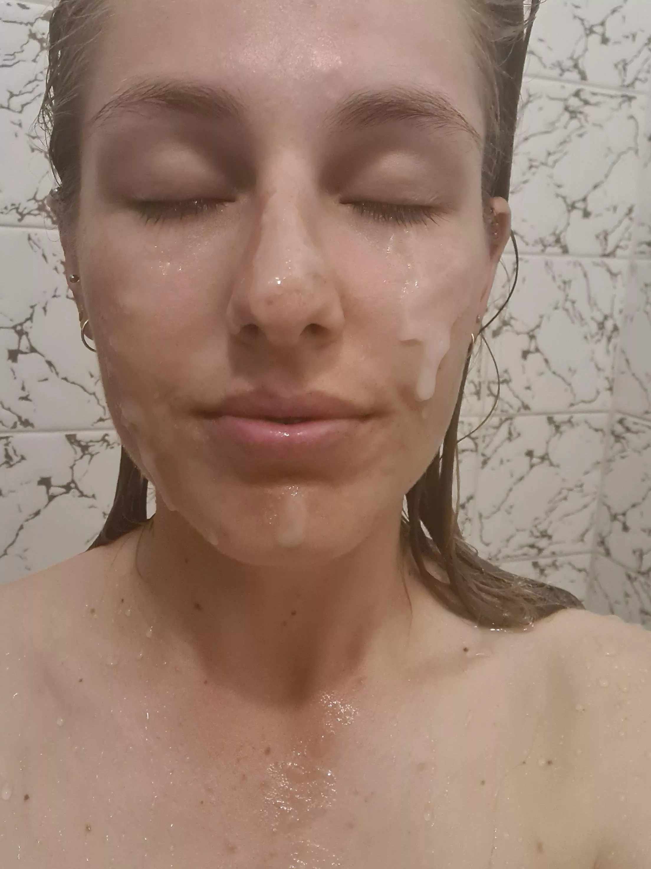 Love a good shower facial 😈💦 posted by gsassy2021