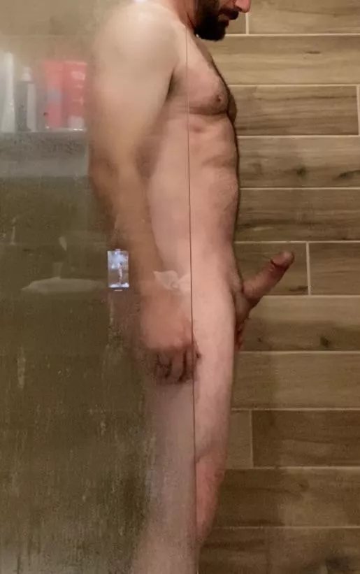 Love a nice vacation shower 🤩 posted by Hunghero116