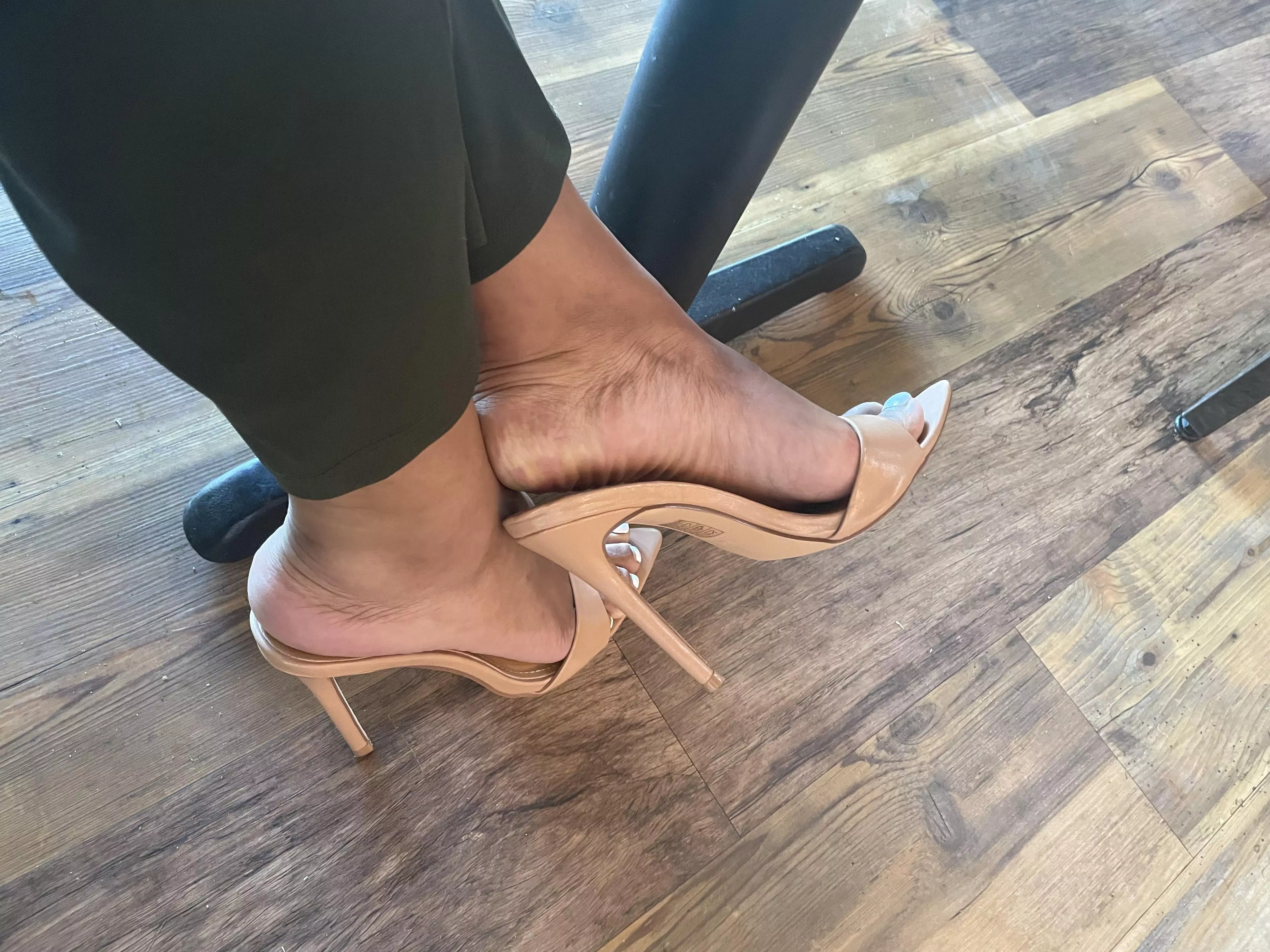 Love a nude heel for brunch ☕️🧇 posted by tkb013