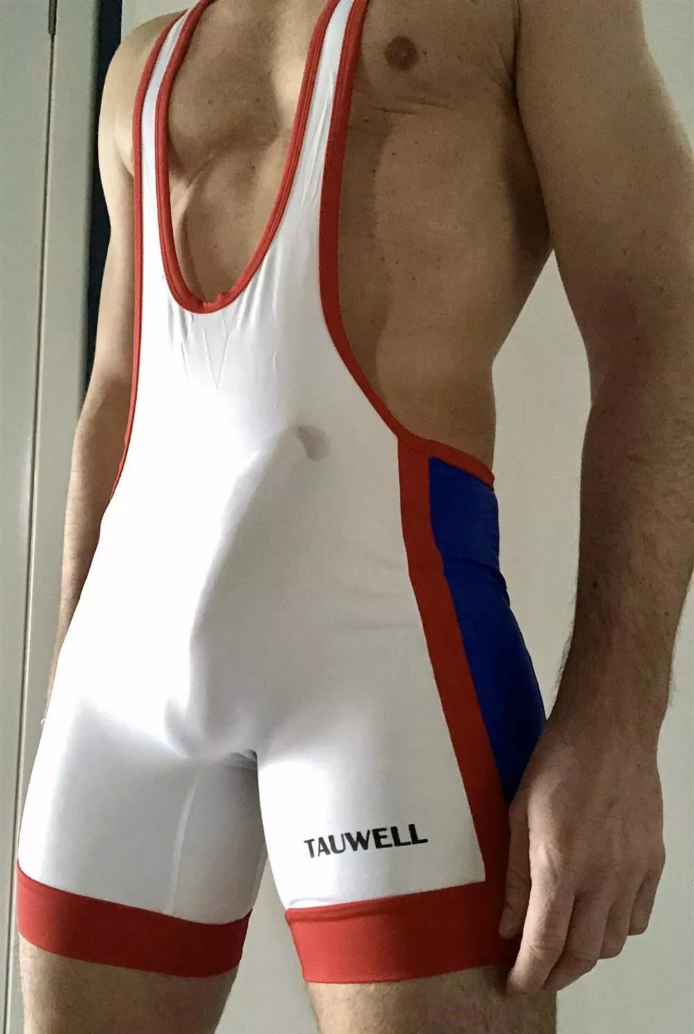 Love a singlet posted by Howliees