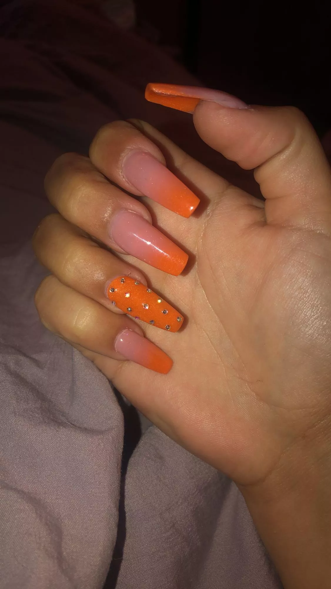 love having my nails done🤗 posted by sammysweetcheekx