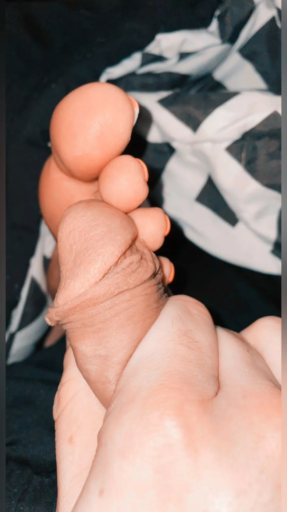 Love her toes on my dick mmmm 💤 posted by Rizeabove44