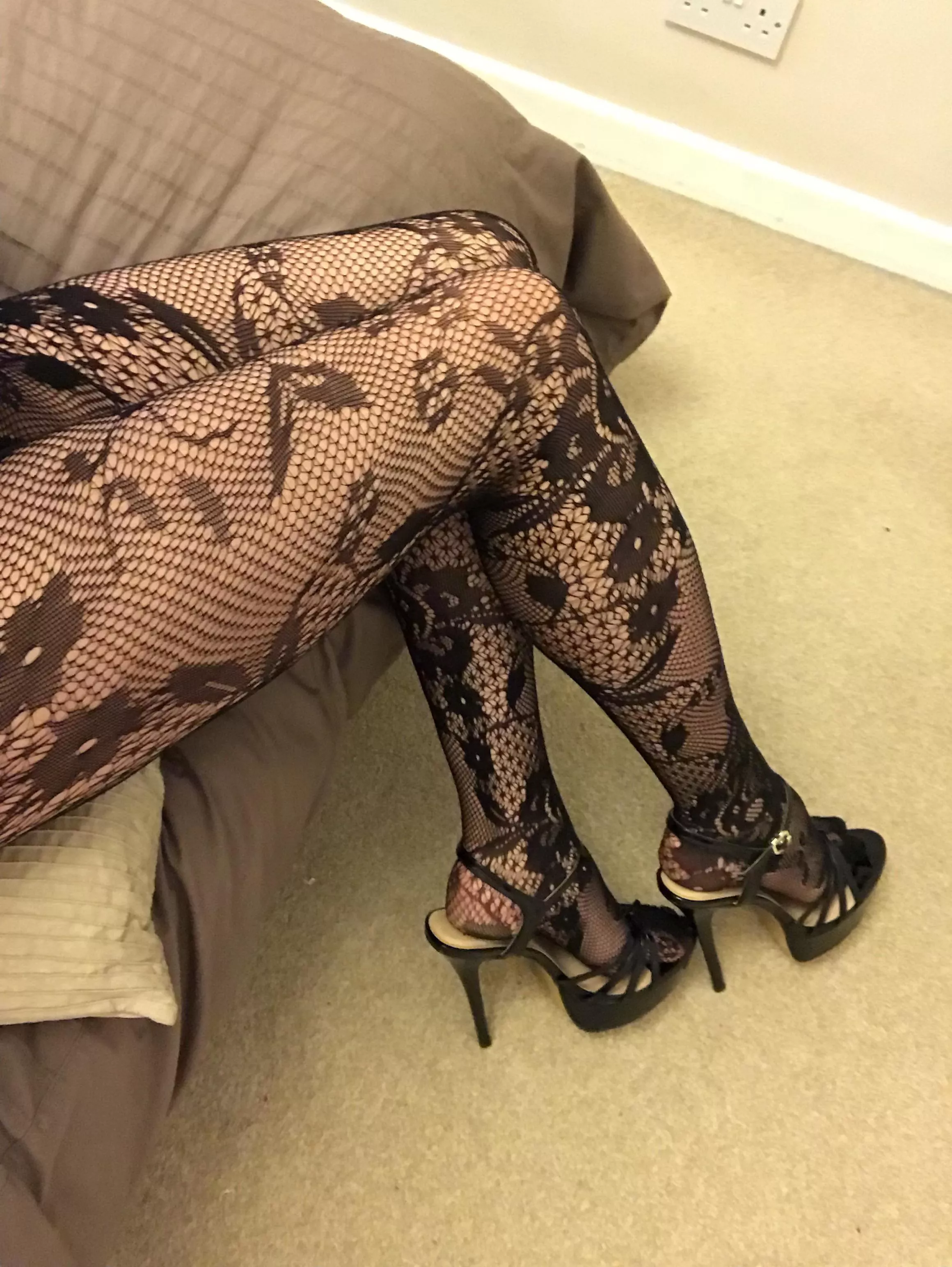 Love how my legs look in these 🥰 posted by missstony78