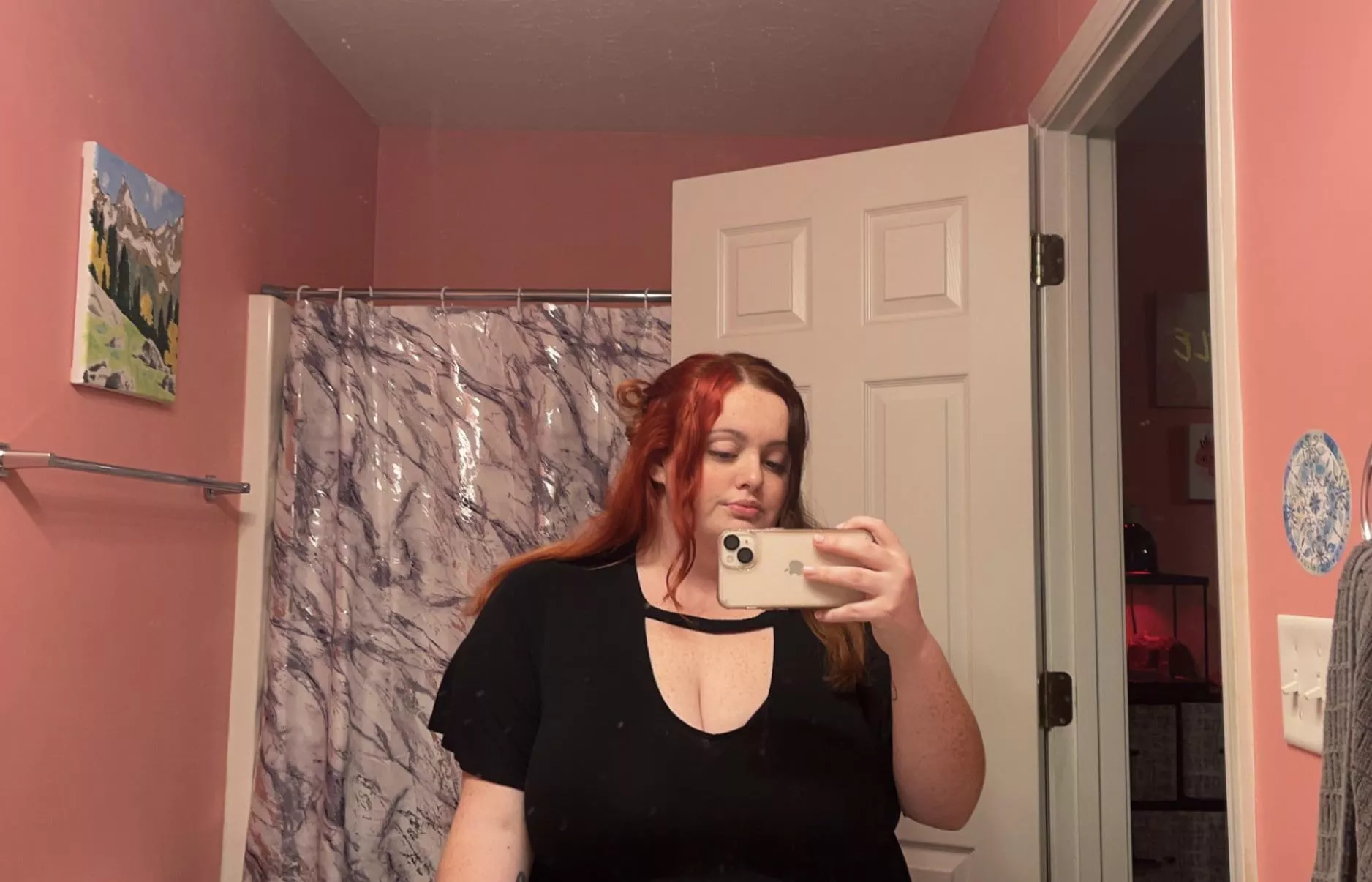 love lowcut tops 😝 posted by bbwcherrybomb