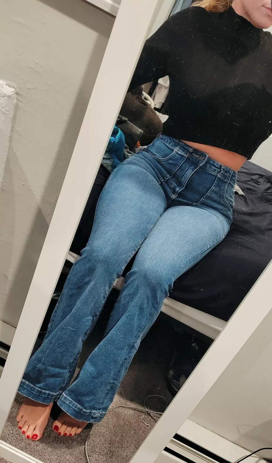 Love that boot cut jeans are back 🙌 posted by msautumnrae