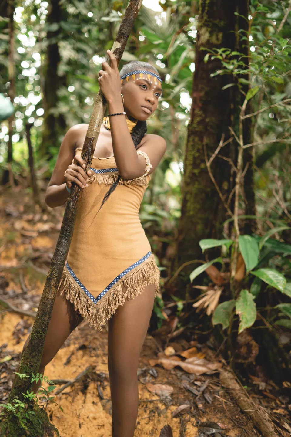 Lovely Ebony girl posing in the jungle posted by XLoveCam