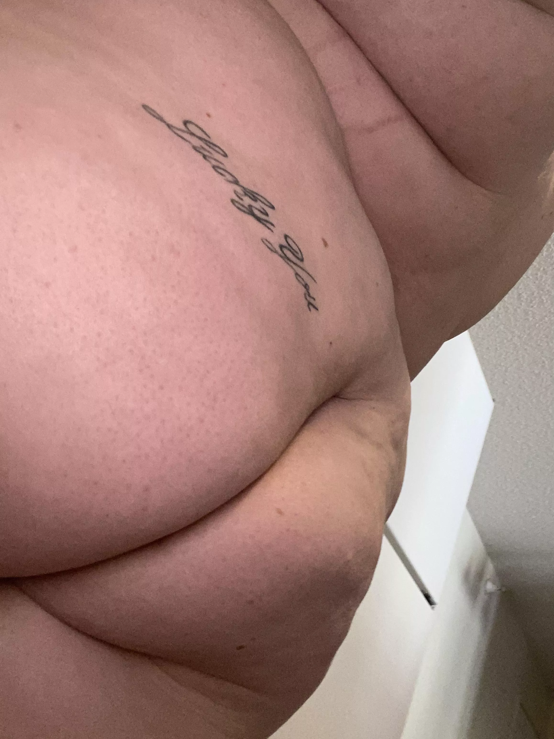 Lucky you🥴 posted by cuteasfbbw