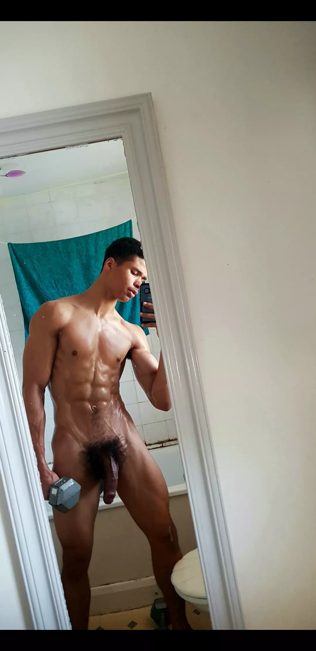 M 21 LDN Who wants some work?👅💦 posted by hallowmango