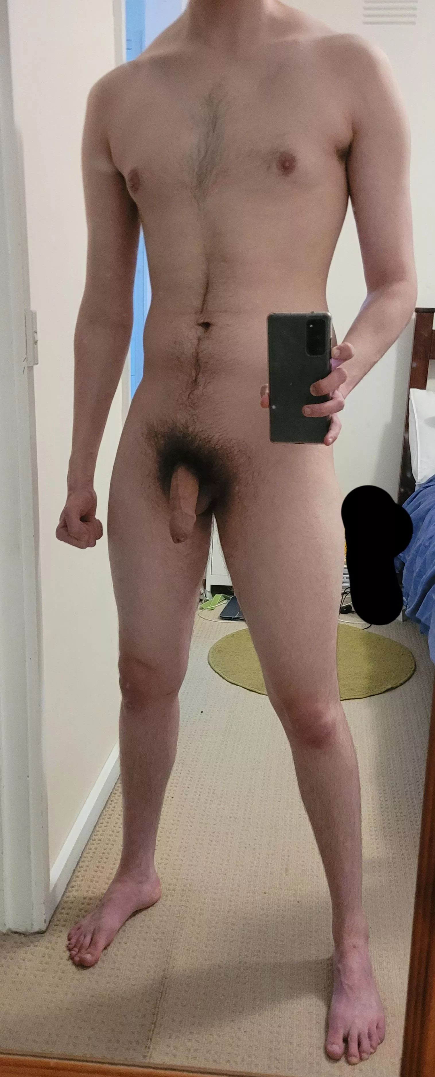 [M] 22, 63kg, 5'11 Super nervous posting here, never have done this before. Trying to get more confident with my body. Can I please have your honest thoughts? posted by throwawayXmas202112