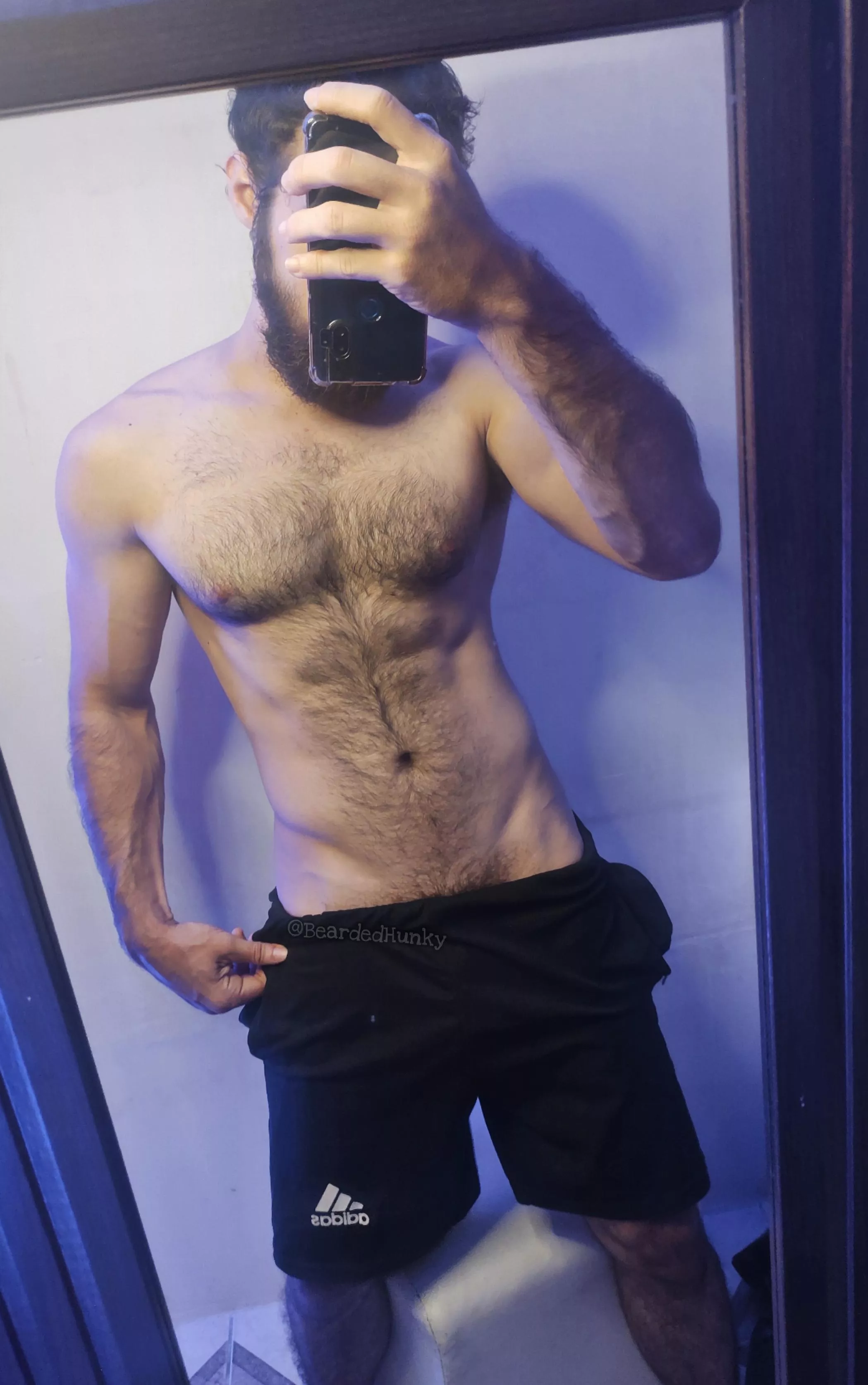 (M) 24 How about this V? posted by Bearded_Hunky