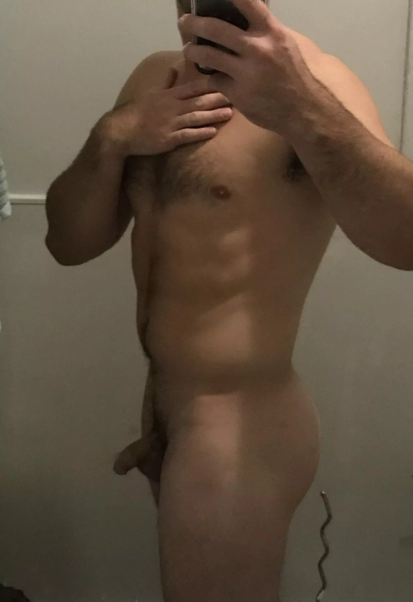 [M] 24-185-5â€™10 someone say hello posted by jumpingjambles