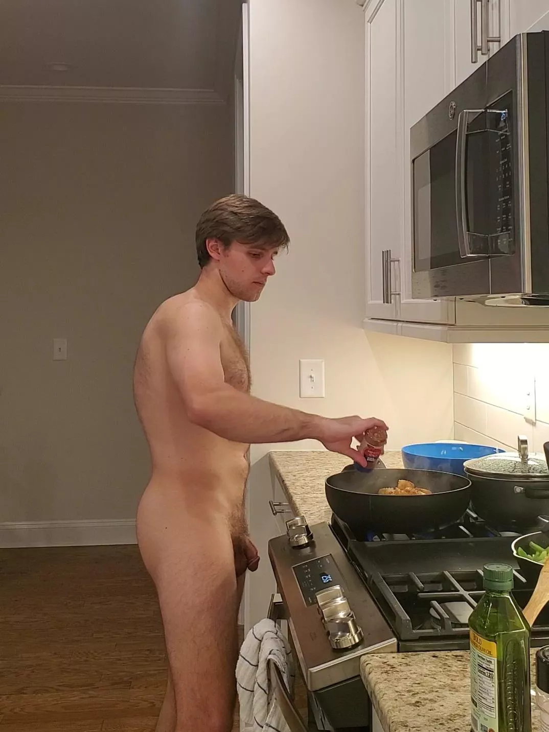 [M] 25, 160lbs, 5'8. Meal preppin' posted by GreenvilleNaturist