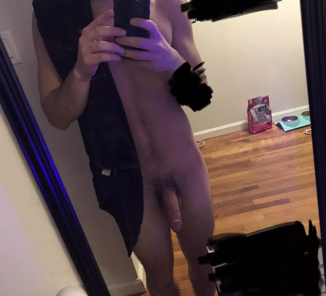 (M) 28, 130lbs, 5’5 posted by Deathcollector26m