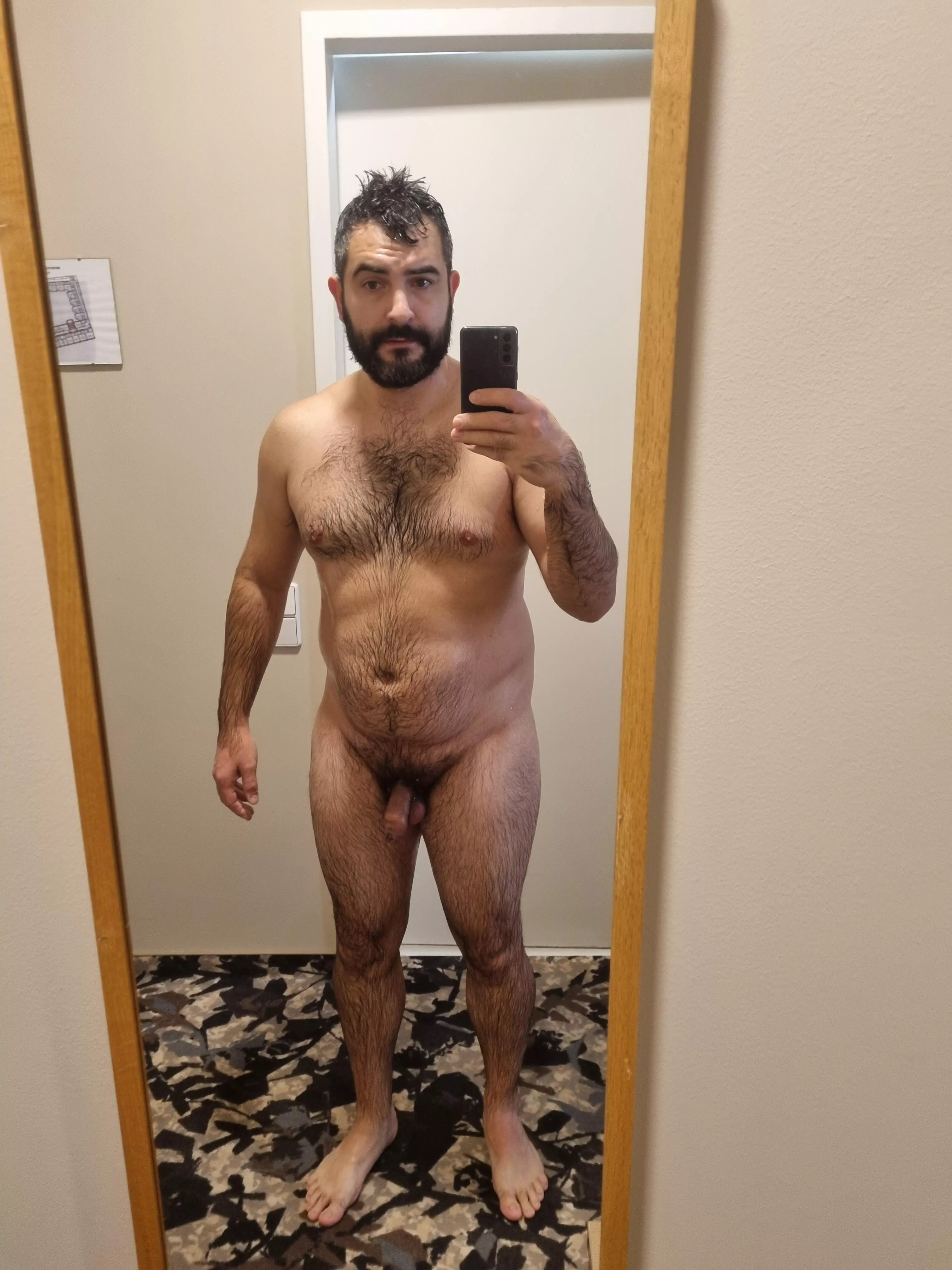 [M] 30 224LBS 5FT9 walked out the bathroom in the hotel feeling and thinking I looked good posted by kurrinz01