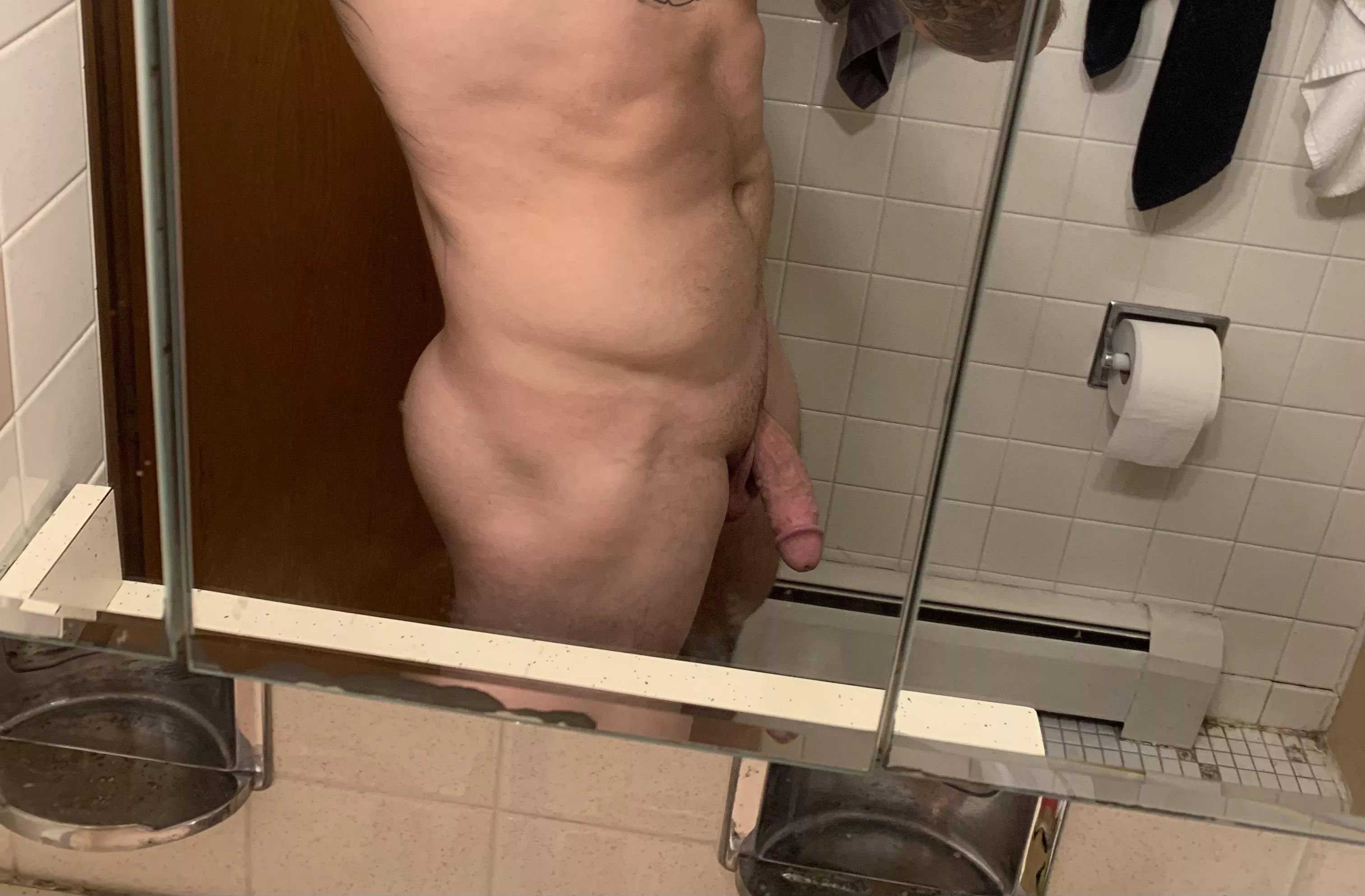 (M) Abs coming in. still a little soft tho. What do you guys think? Want to workout with me. posted by Solid-Instance-1987