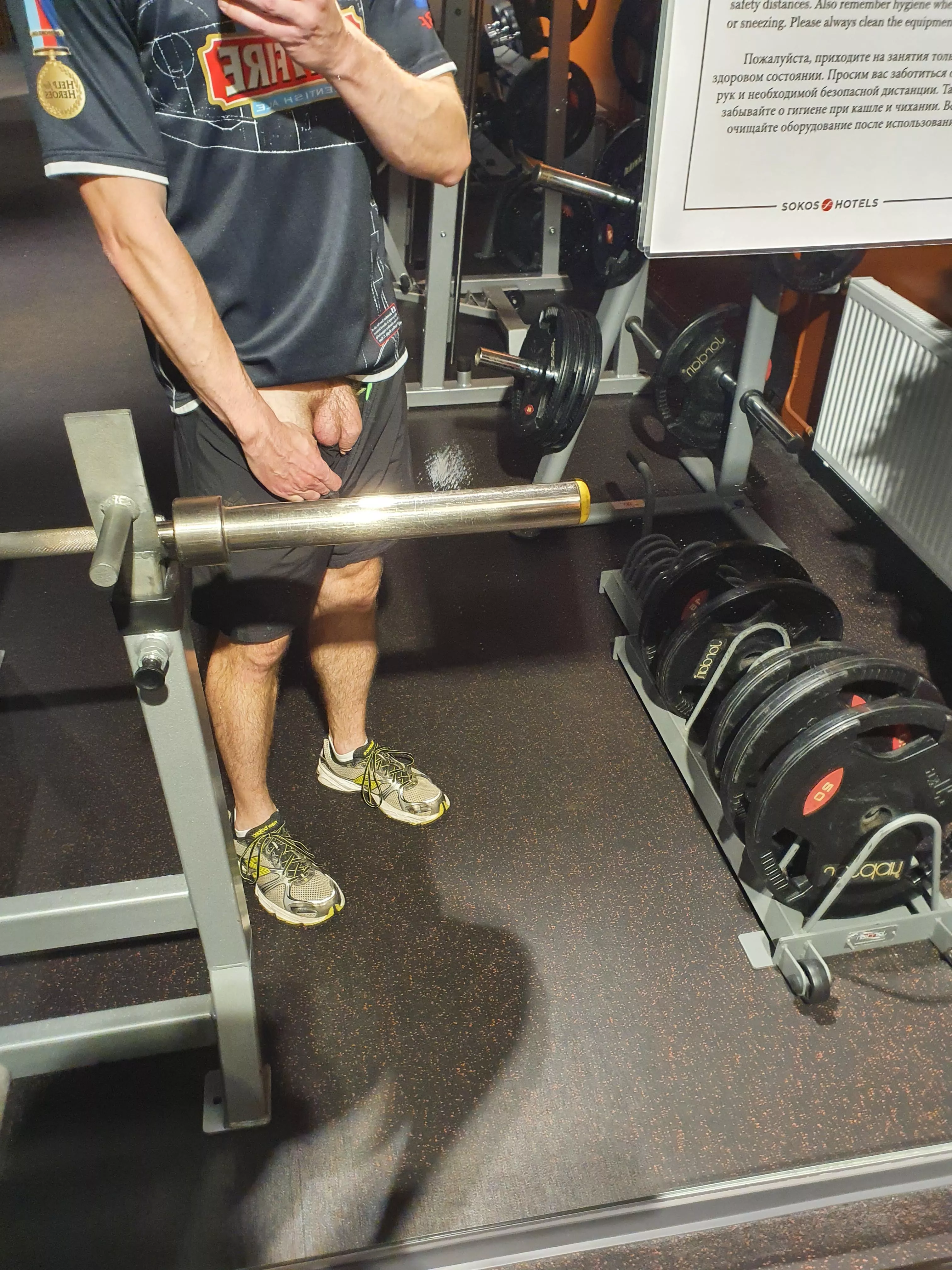 [M] Hotel gym posted by PourLeMerite