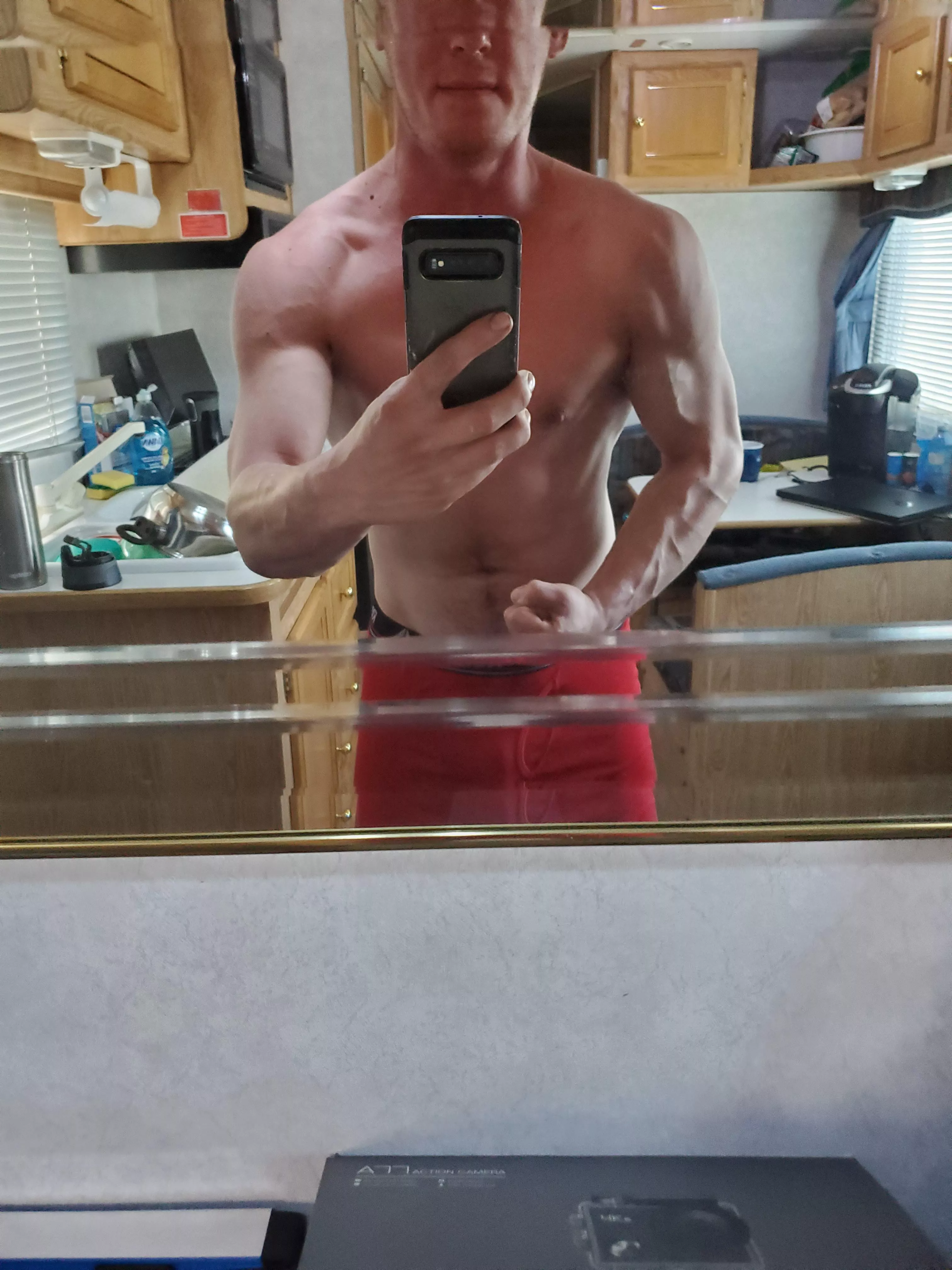 (M) looking for a girl who wants to have some fun 😏 posted by Long_Ad_3071