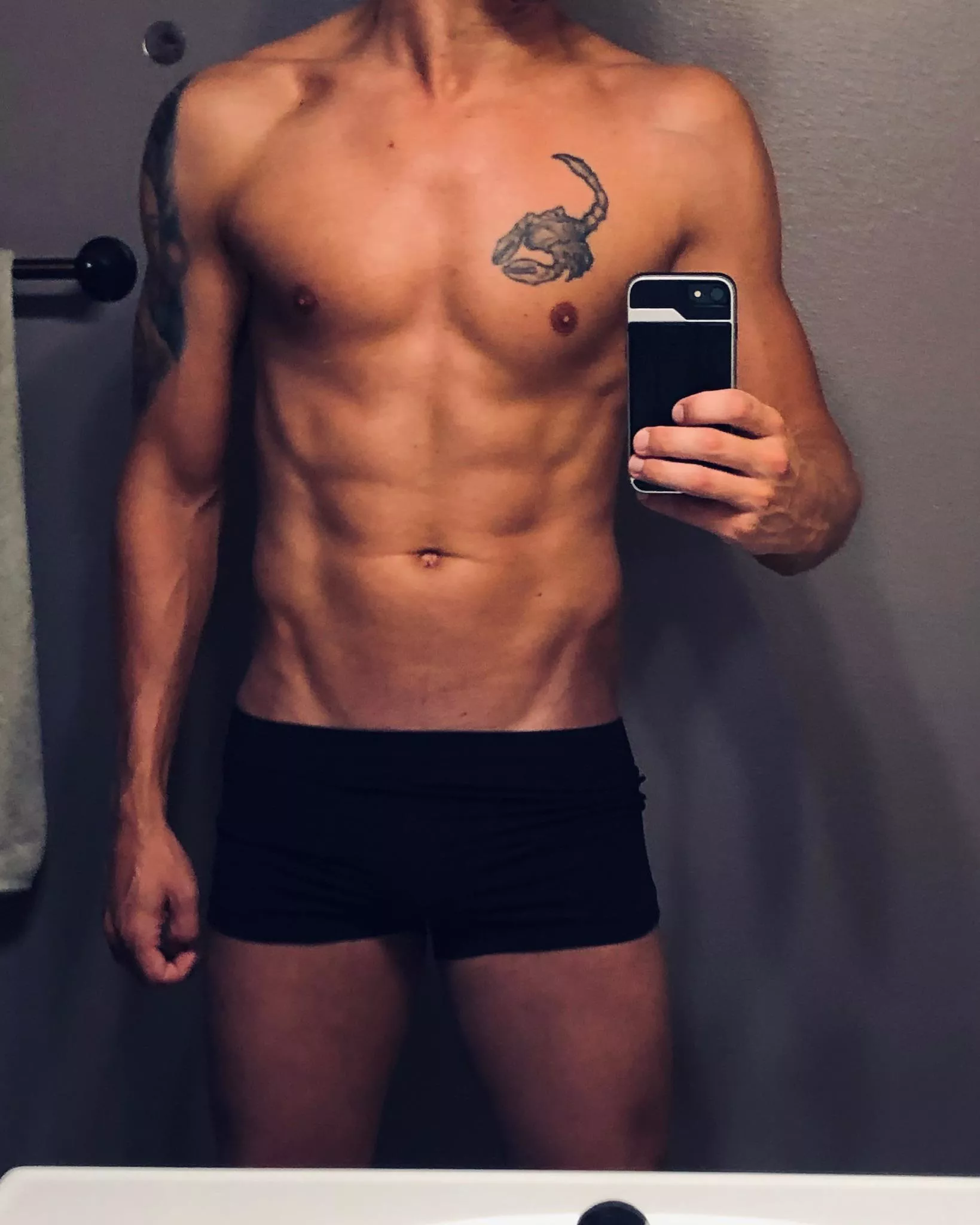 [M] Lost my dad bod. posted by br3akfastb33r