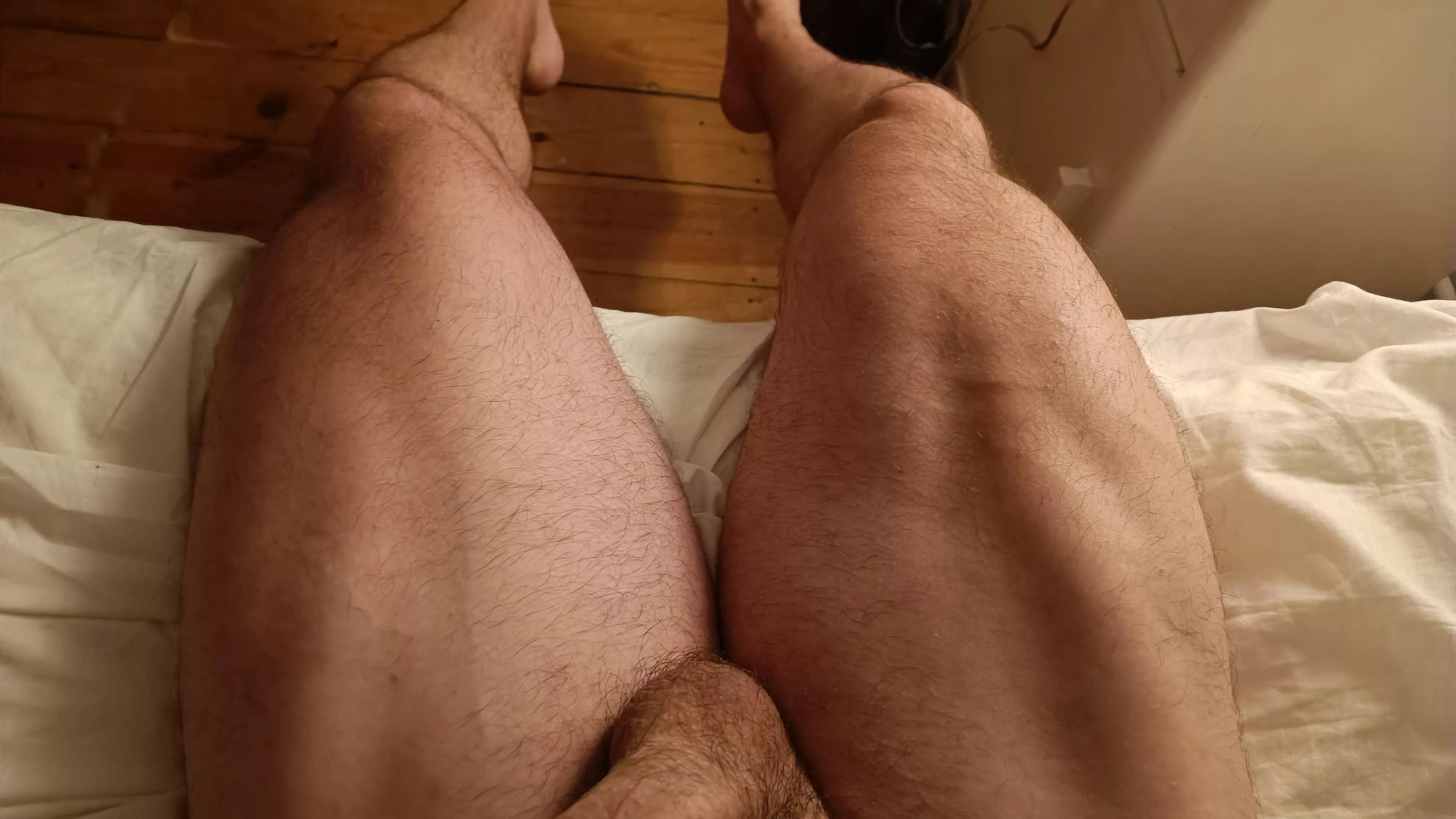 [m] Sorry! Would you mind massaging my legs, please? Workout was intense ðŸ¥µ posted by laloGASPar